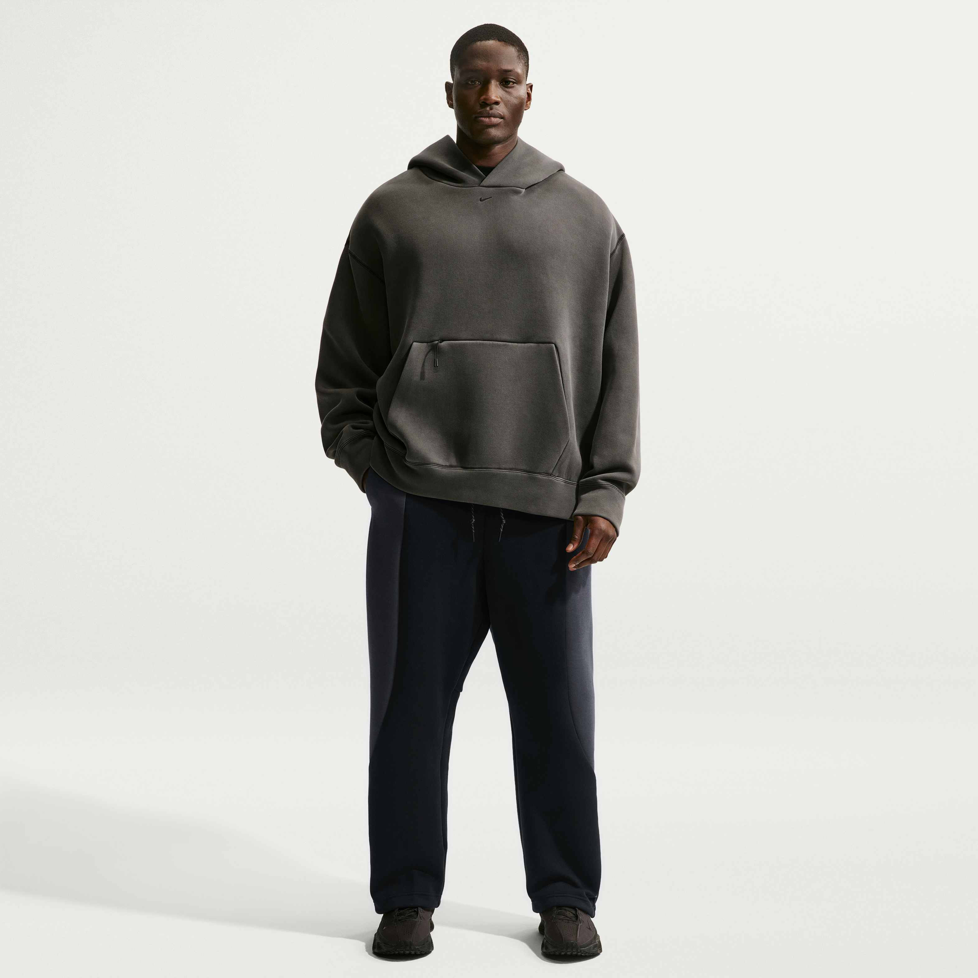 Nike Tech Men's Colour-Block Open-Hem Fleece Trousers - Black/Anthracite/Black