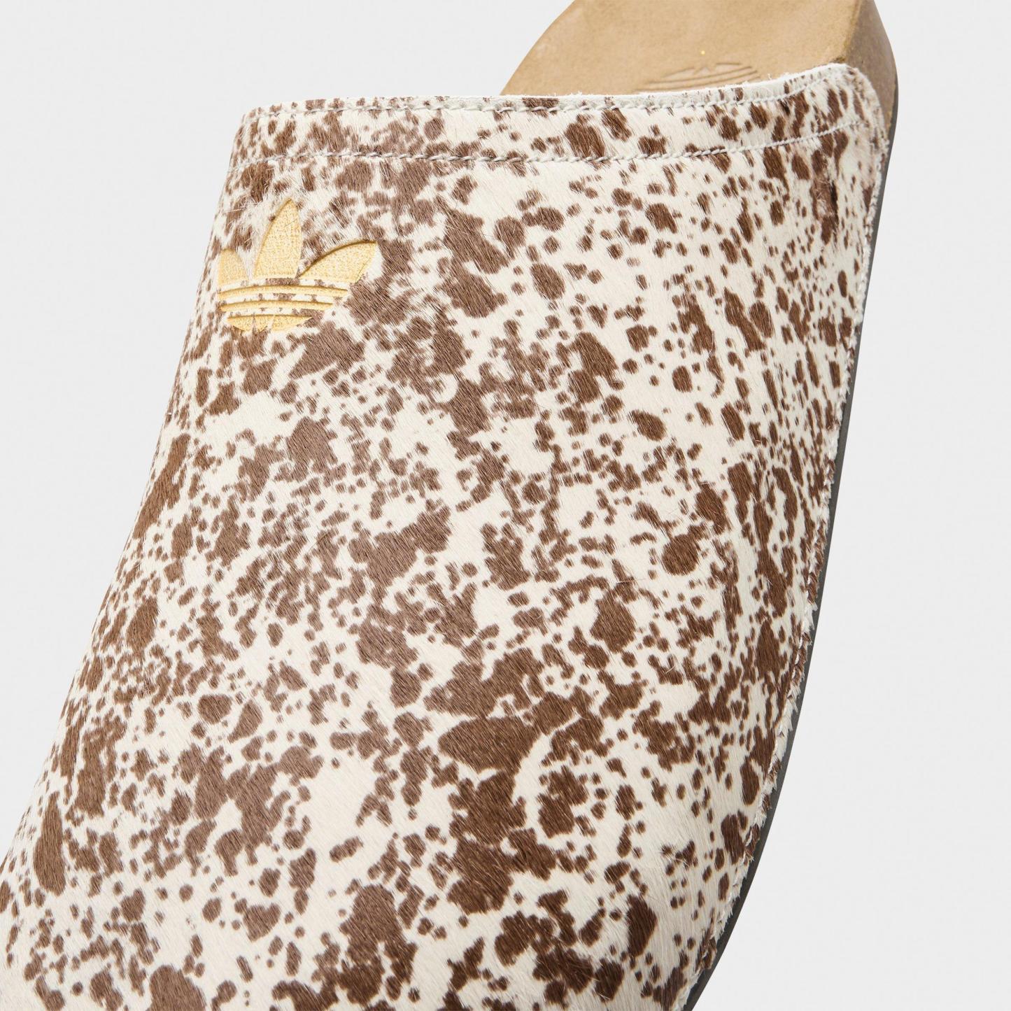Men's adidas Originals Adimule Slide Sandals - Off White/Preloved Brown/Aurora Coffee - Detail shot