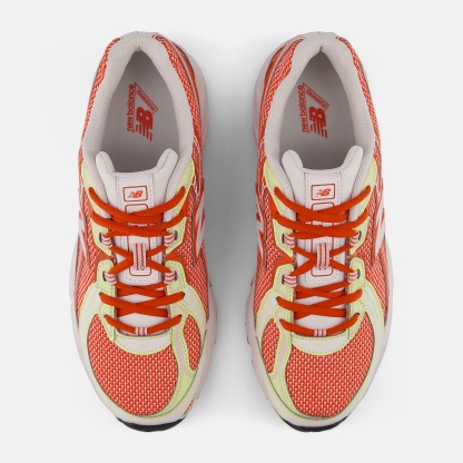 New Balance 740, U7403P9
