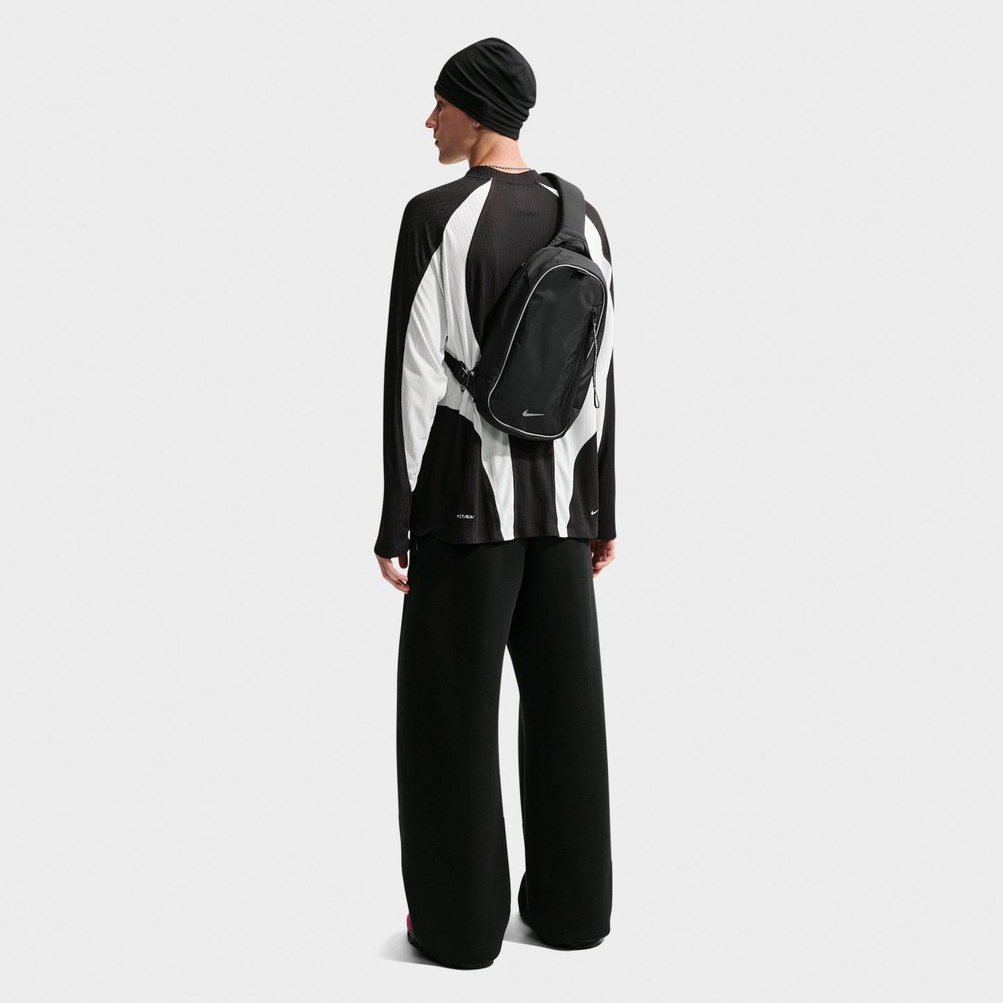 Nithtke Commute Sling Bag (8L) - Black/Black/Reflect Silver