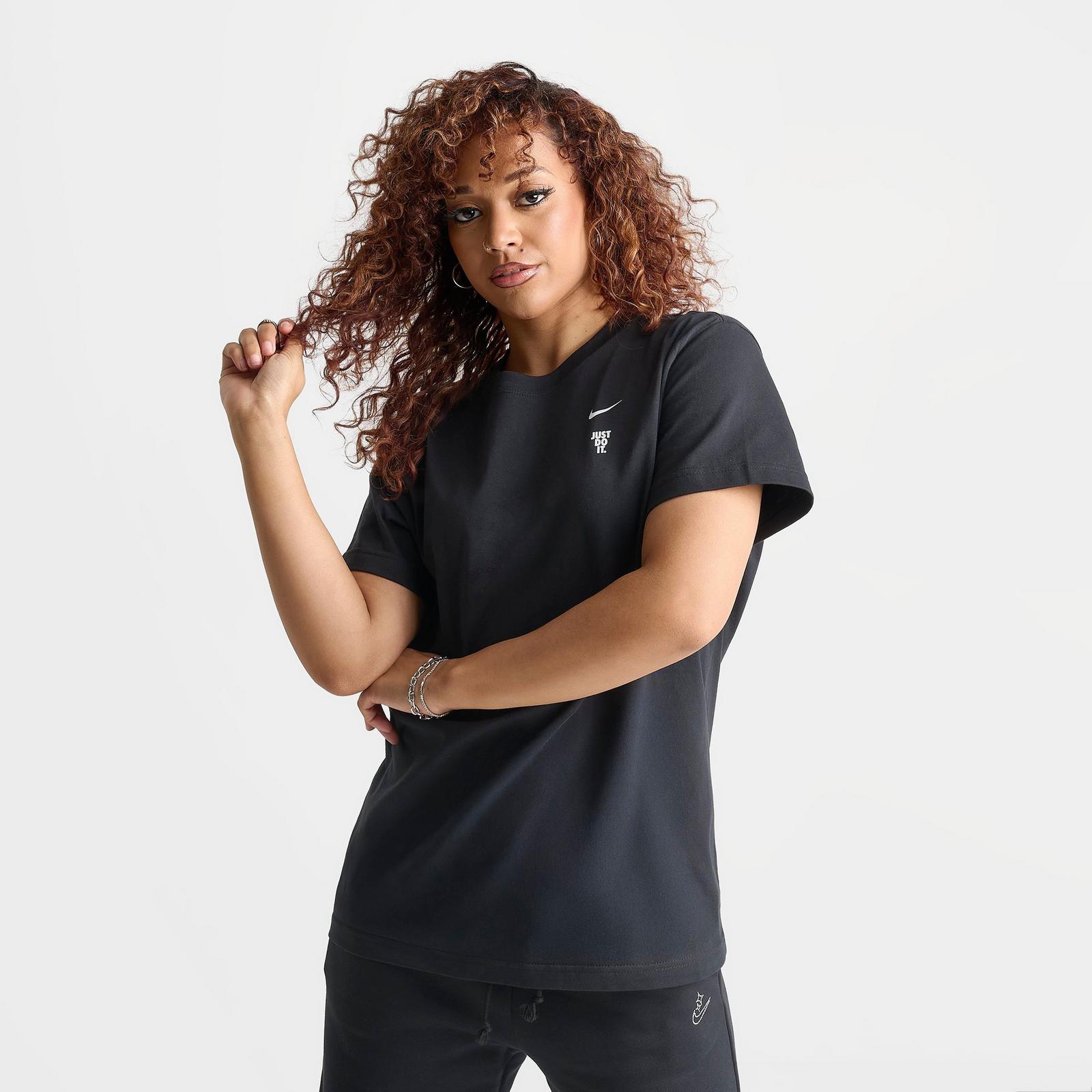 Women's Nike Short-Sleeve Basketball T-Shirt - Black