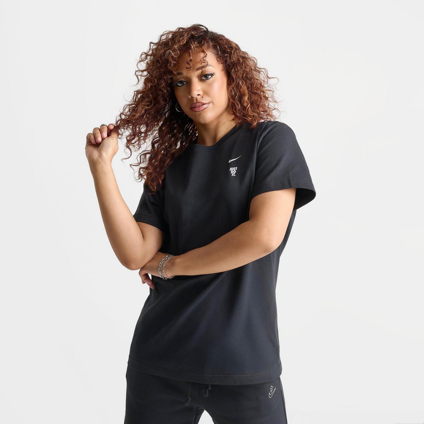 Women's Nike Short-Sleeve Basketball T-Shirt - Black