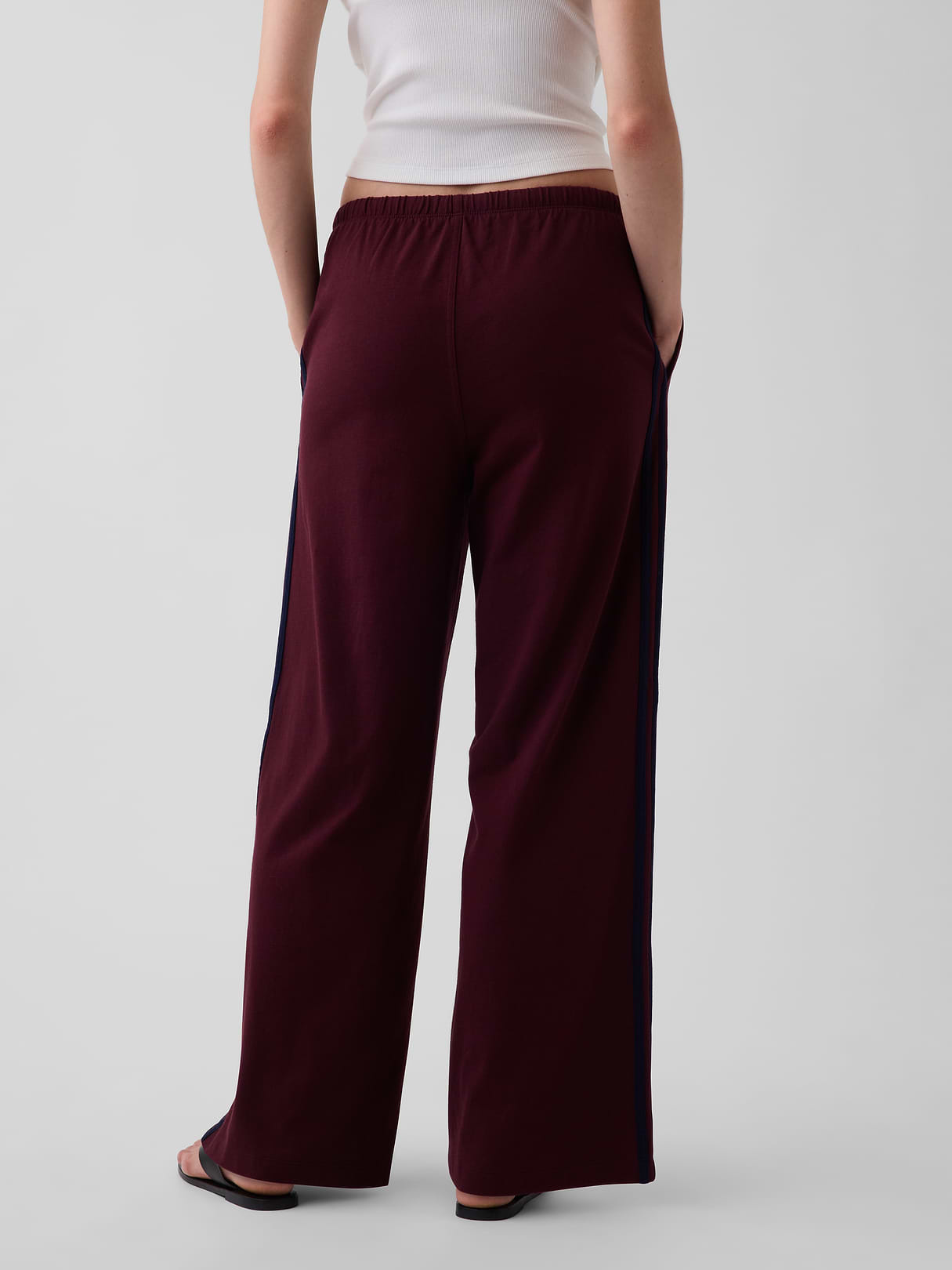 Knit Relaxed Track Pants - Noir red with navy stripe