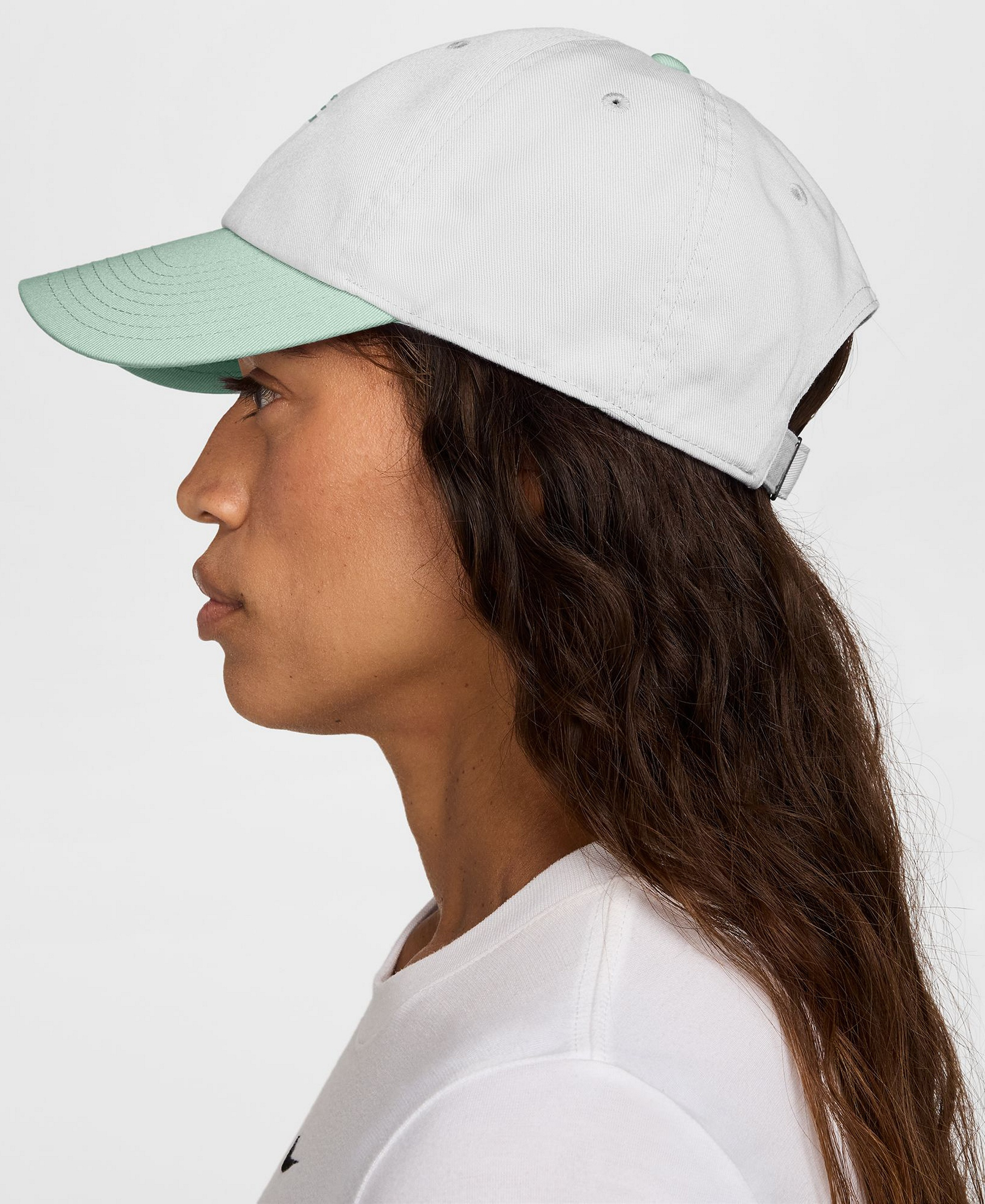 Nike Unisex Club Logo Embroidered Cap - White/Steam