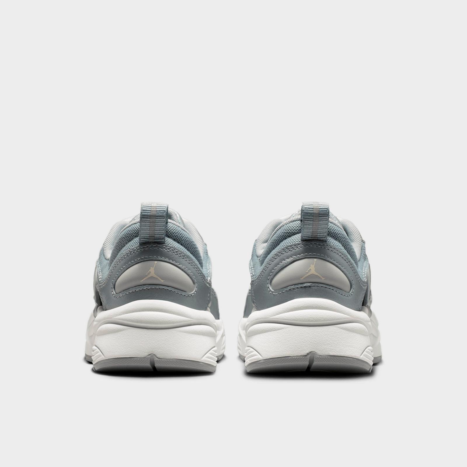 Women's Jordan Trunner O/S Casual Shoes - Swan/Wolf Grey/Reflect Silver/Summit White - view 4