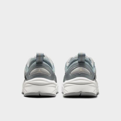 Women's Jordan Trunner O/S Casual Shoes - Swan/Wolf Grey/Reflect Silver/Summit White - view 4