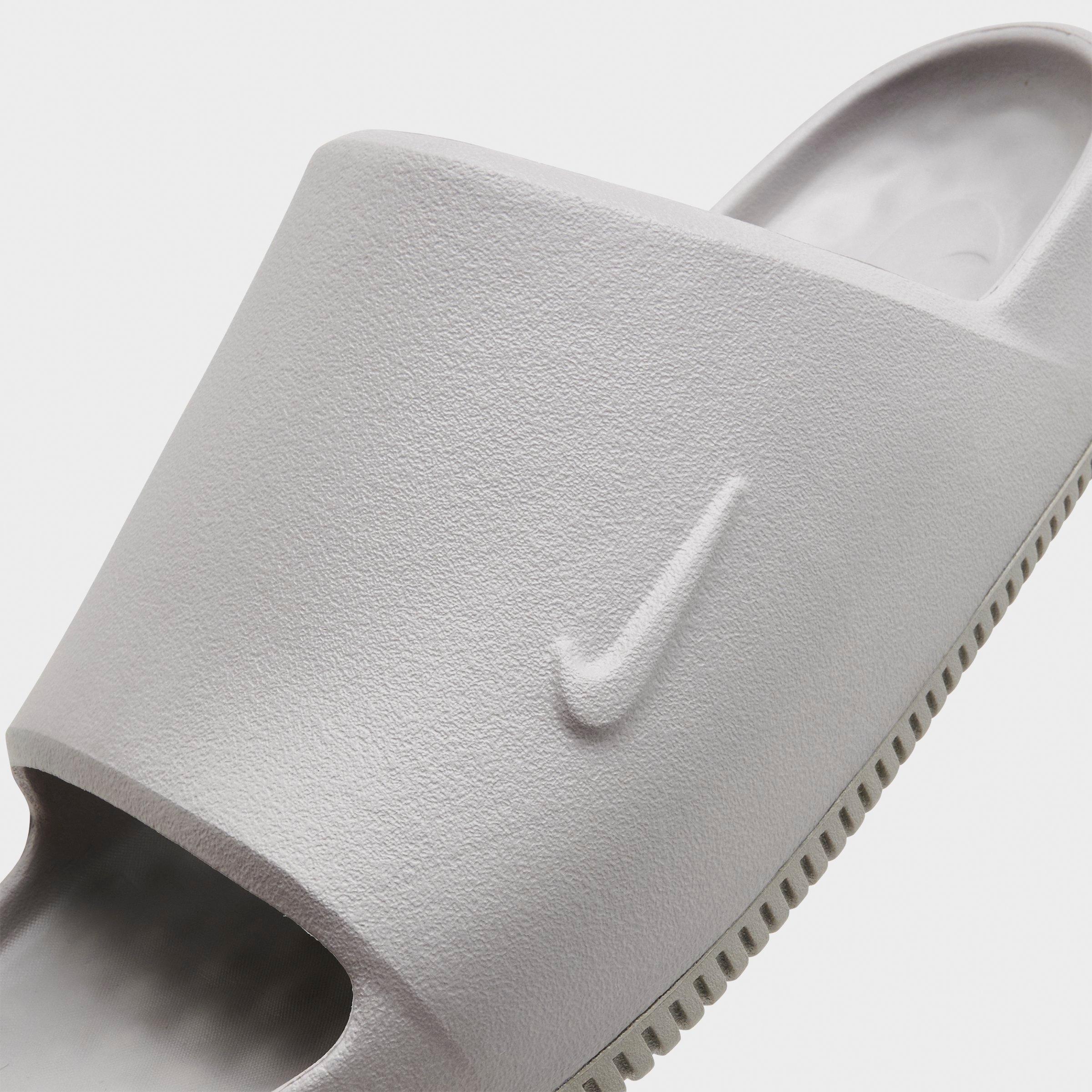 Men's Nithtke Calm 2.0 Slide Sandals - Moon Particle/Moon Particle - Detail shot