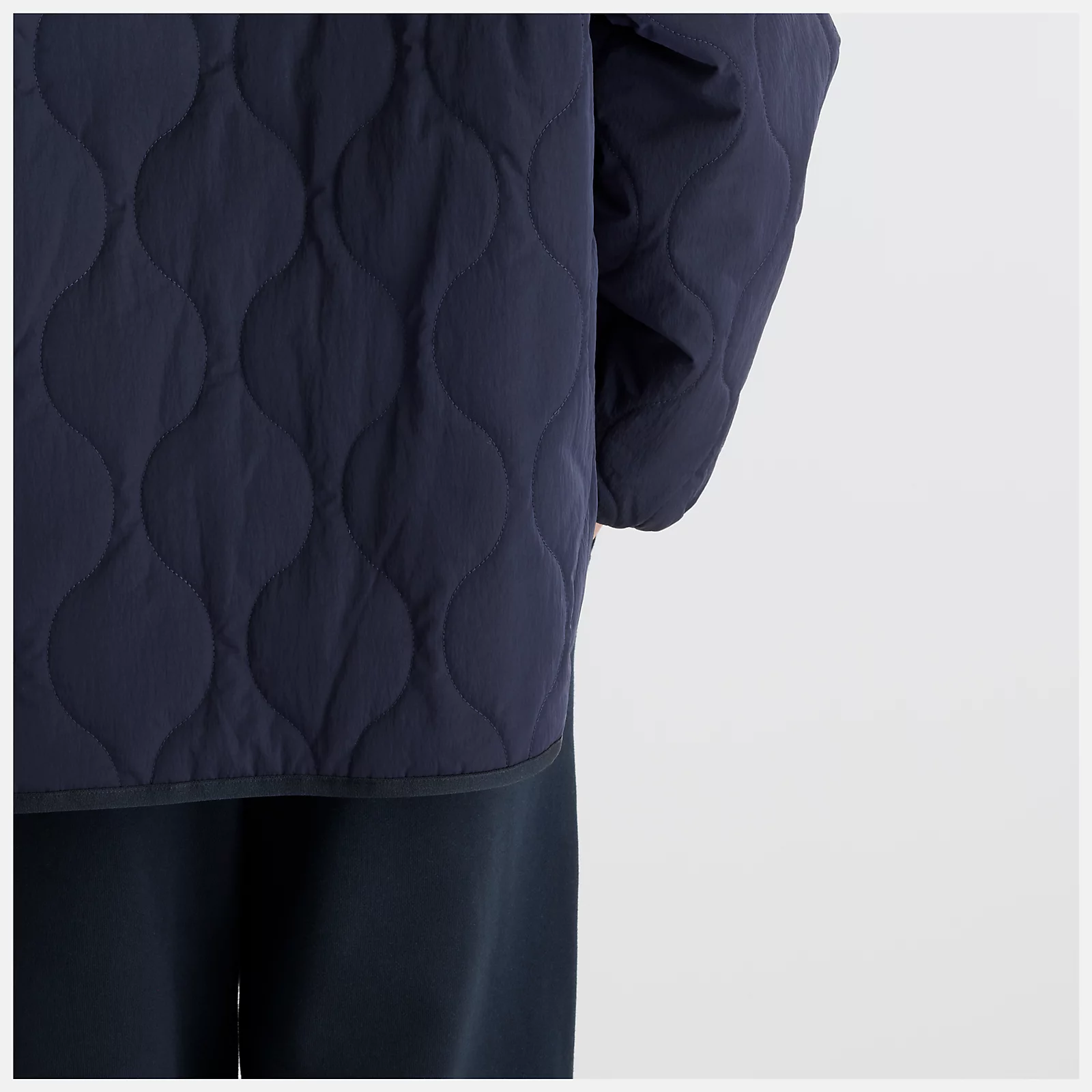 Rocki is wearing size S and is 5'7.5"/171.45cm. Chest: 30.5"/77.47cm, Waist: 24"/60.96cm, Hips: 36"/91.44cm