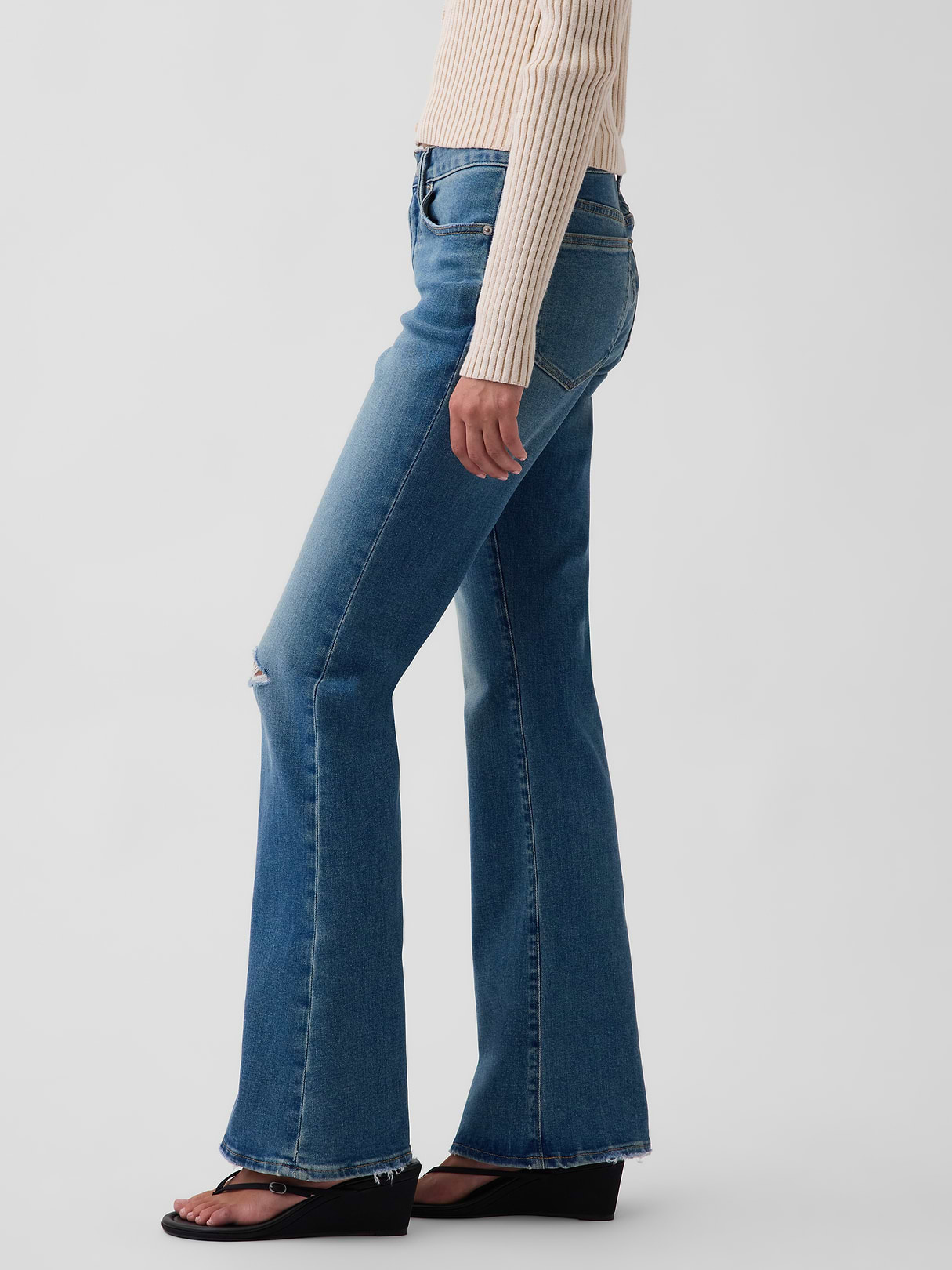 Low Rise Long & Lean Split-Hem Jeans - Medium destroy wash