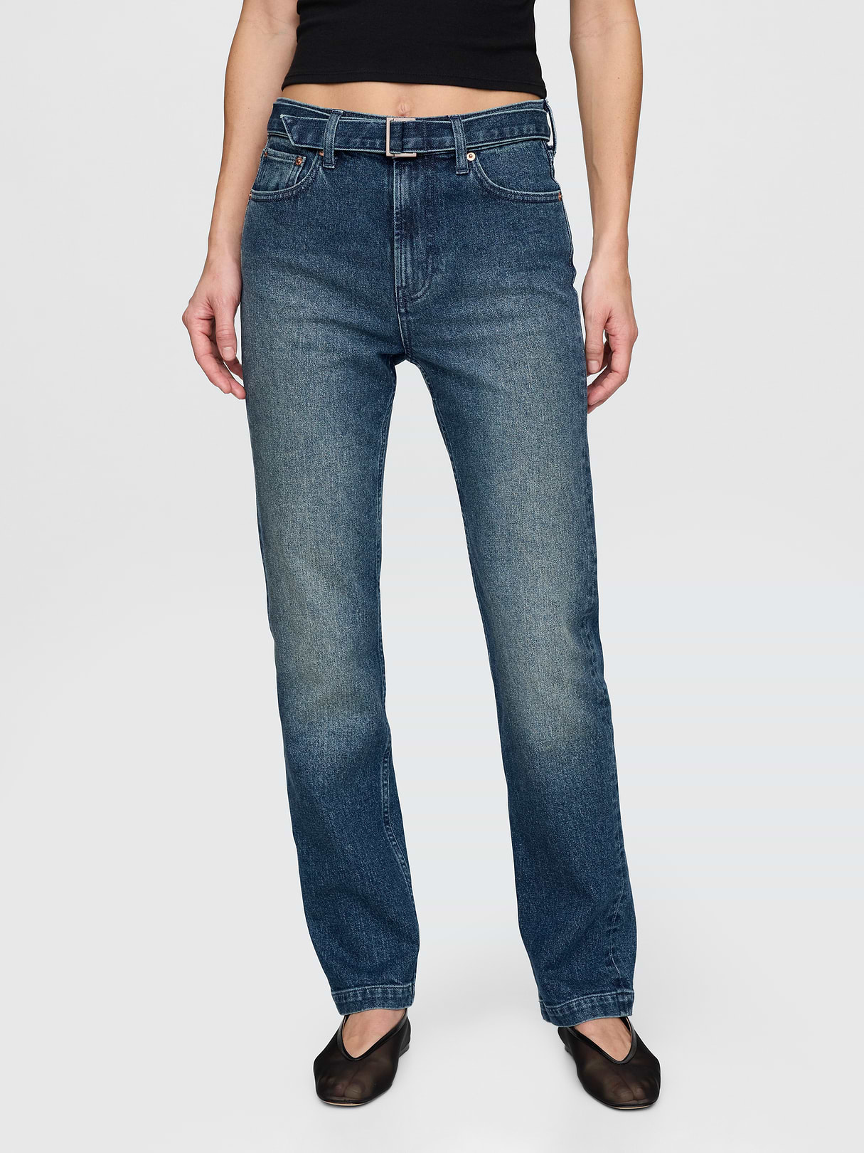 High Rise Twisted-Seam '90s Slim Straight Jeans - Belted dark rinse