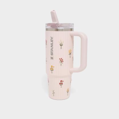 Stanley x Caitlin Clark Quencher ProTour Flip Straw Tumbler (30 oz) - Rose Quartz Bouquet