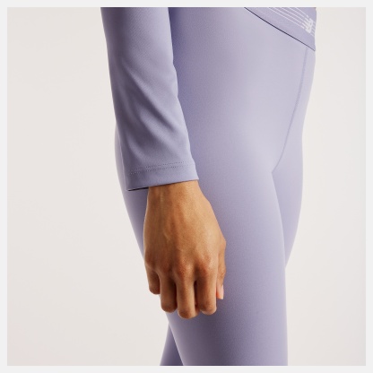 Orietta lleva una talla S y mide 5'8.5"/174cm. Pecho : 31.5"/80cm, Cintura : 23"/58cm, Caderas : 34"/86cm