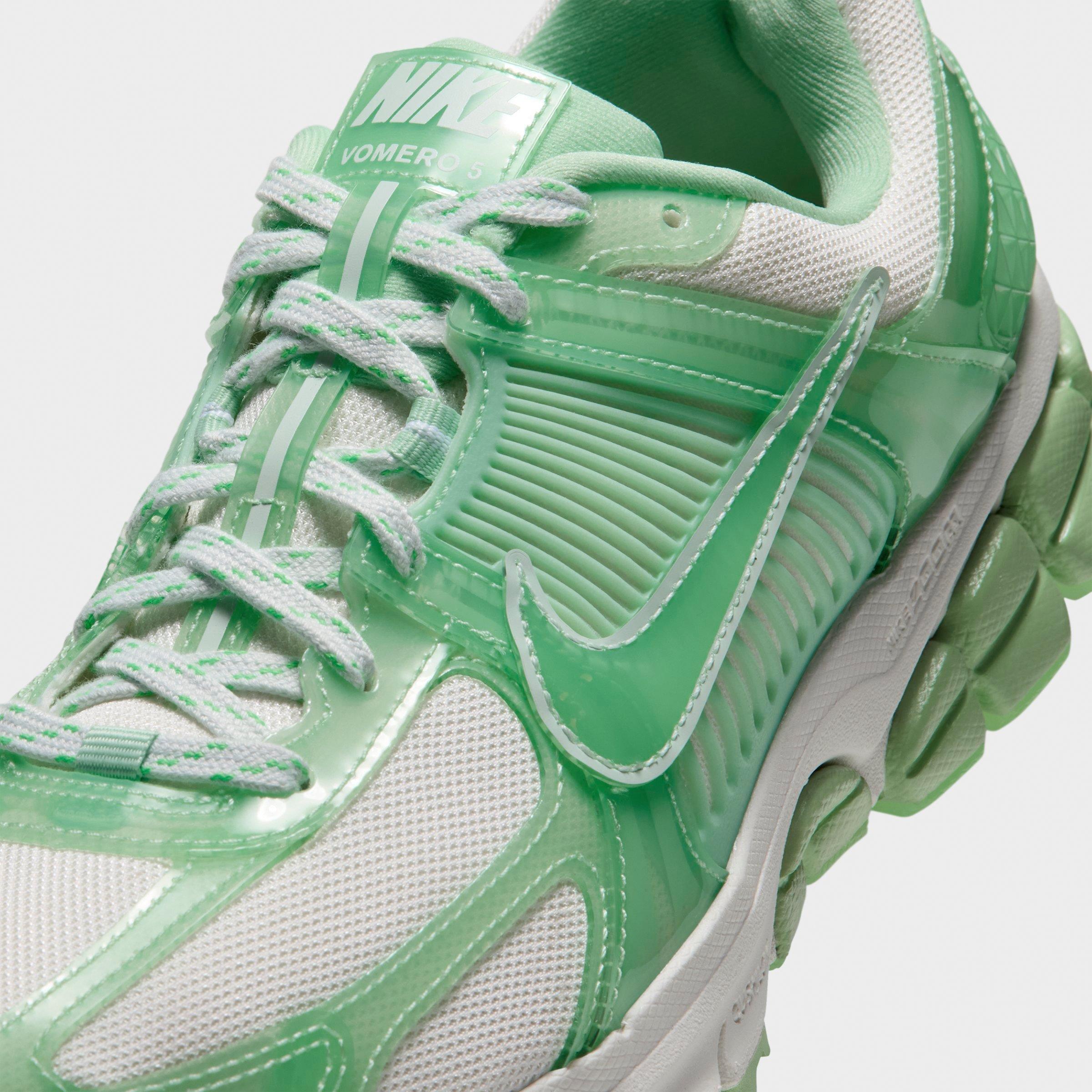 Women's Nithtke Zoom Vomero 5 Casual Shoes - Part 1 - Sail/Barely Green/Pink Rise/Cucumber Calm - Detail shot