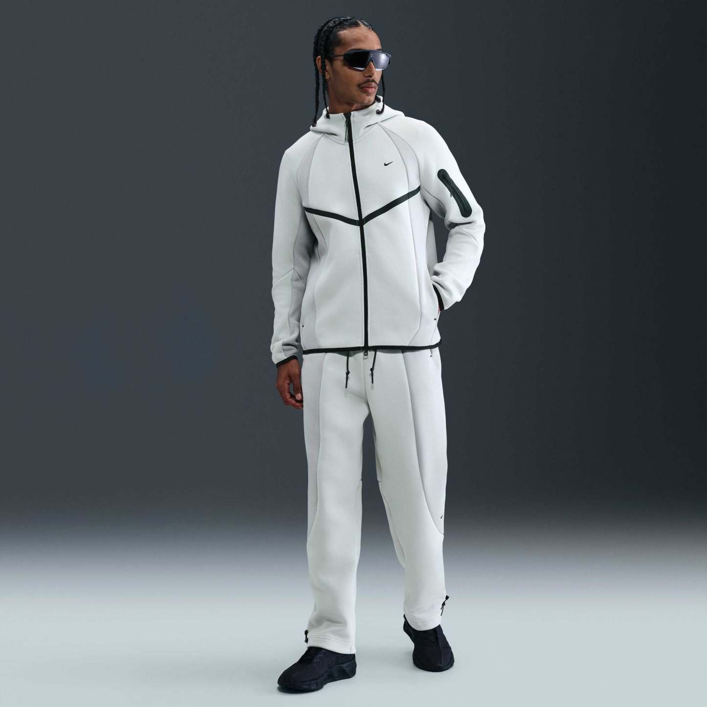 Nike Tech Men's Colour-Block Full-Zip Fleece Windrunner Jacket - Light Silver/Light Smoke Grey/Black