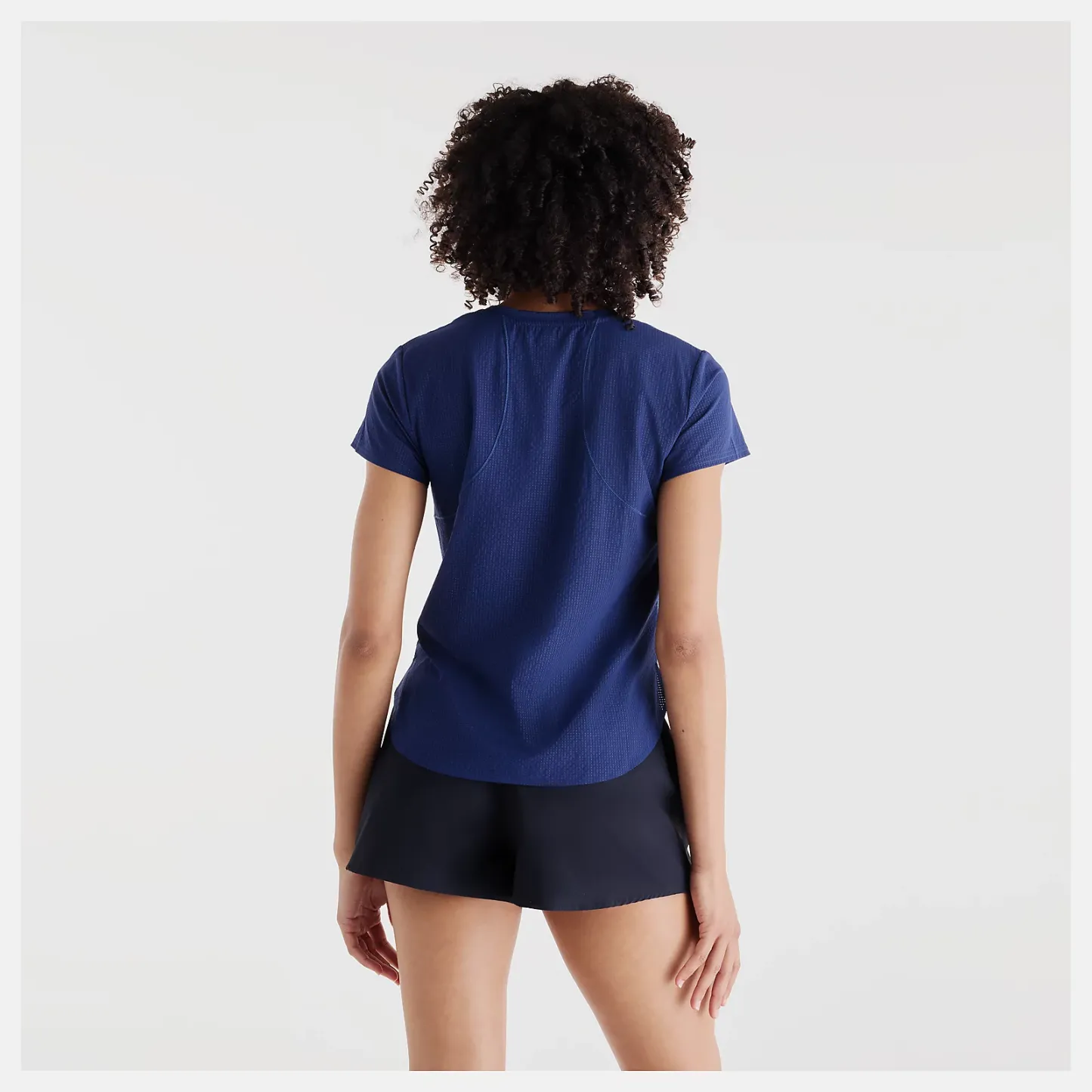 Payton is wearing size S and is 5'10"/177.8cm. Chest: 31"/79cm, Waist: 24.5"/62cm, Hips: 37"/94cm