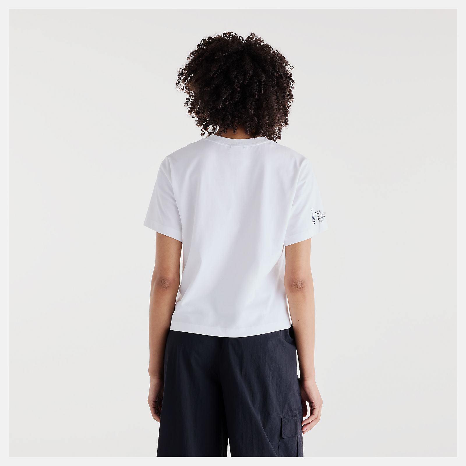 Payton is wearing size S and is 5'10"/177.8cm. Chest: 31"/79cm, Waist: 24.5"/62cm, Hips: 37"/94cm