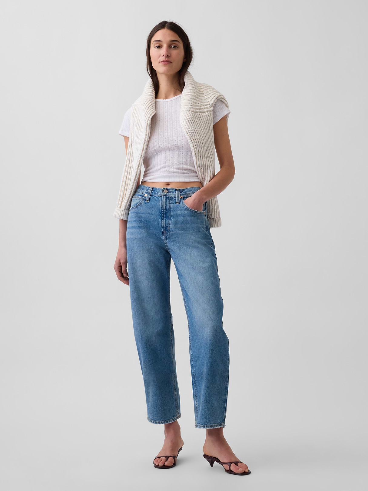 High Rise Crop Barrel Jeans - Medium wash