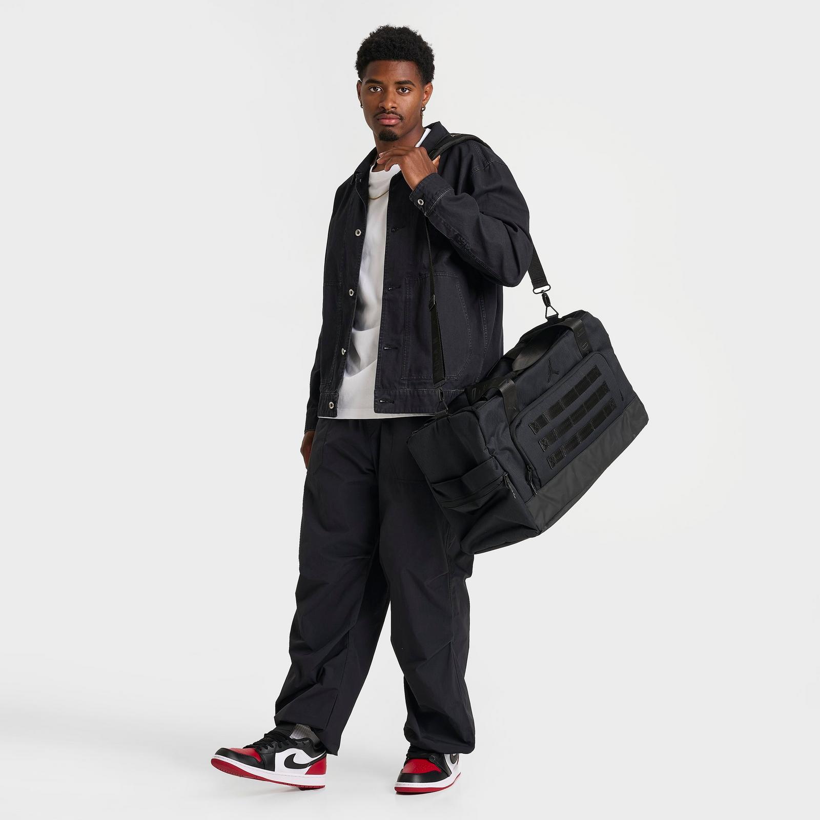 Jordan Collectors Duffel Bag (44L) - Black - view 2