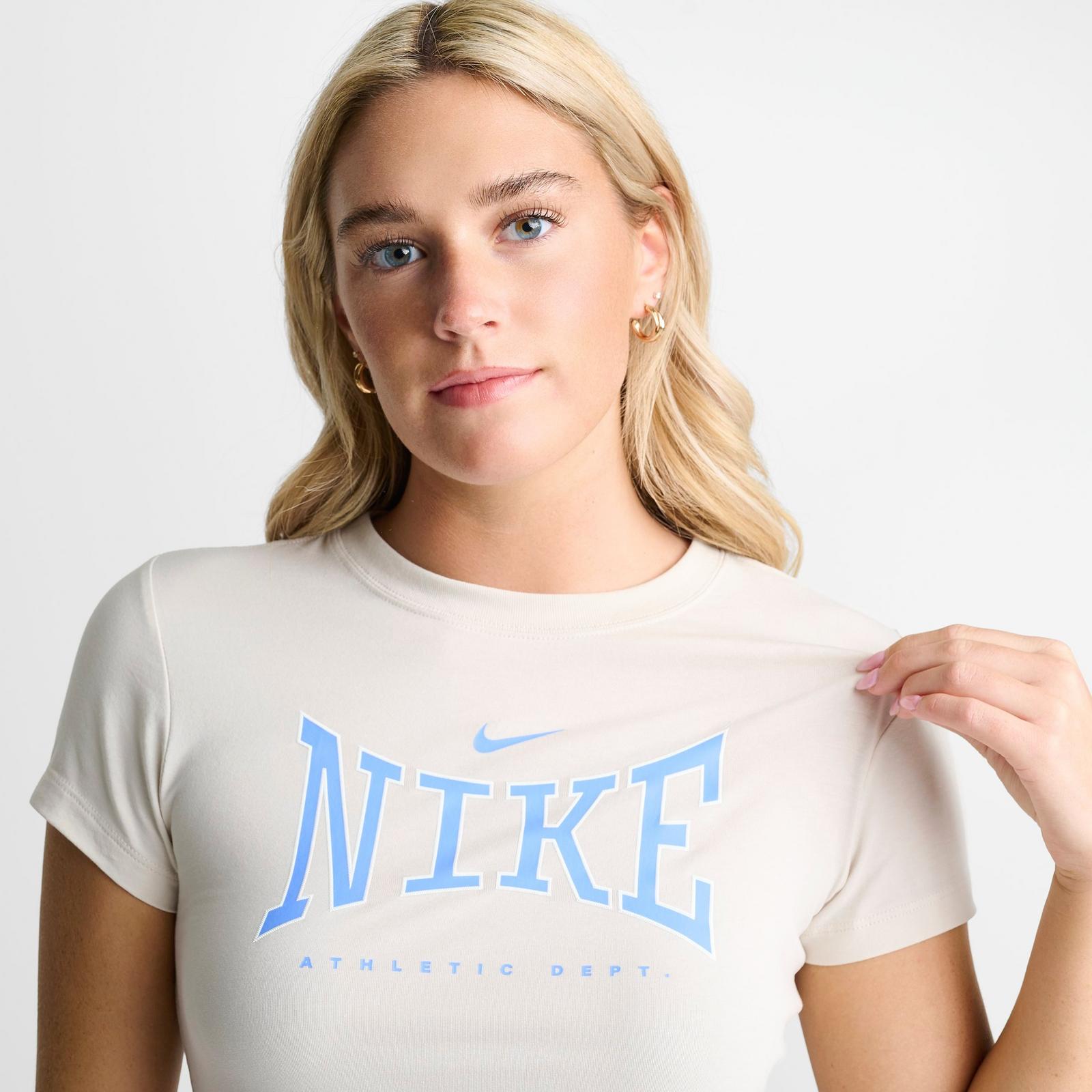 Women's Nike Sportswear Slim Mod Crop T-Shirt - White (IR8967-104)