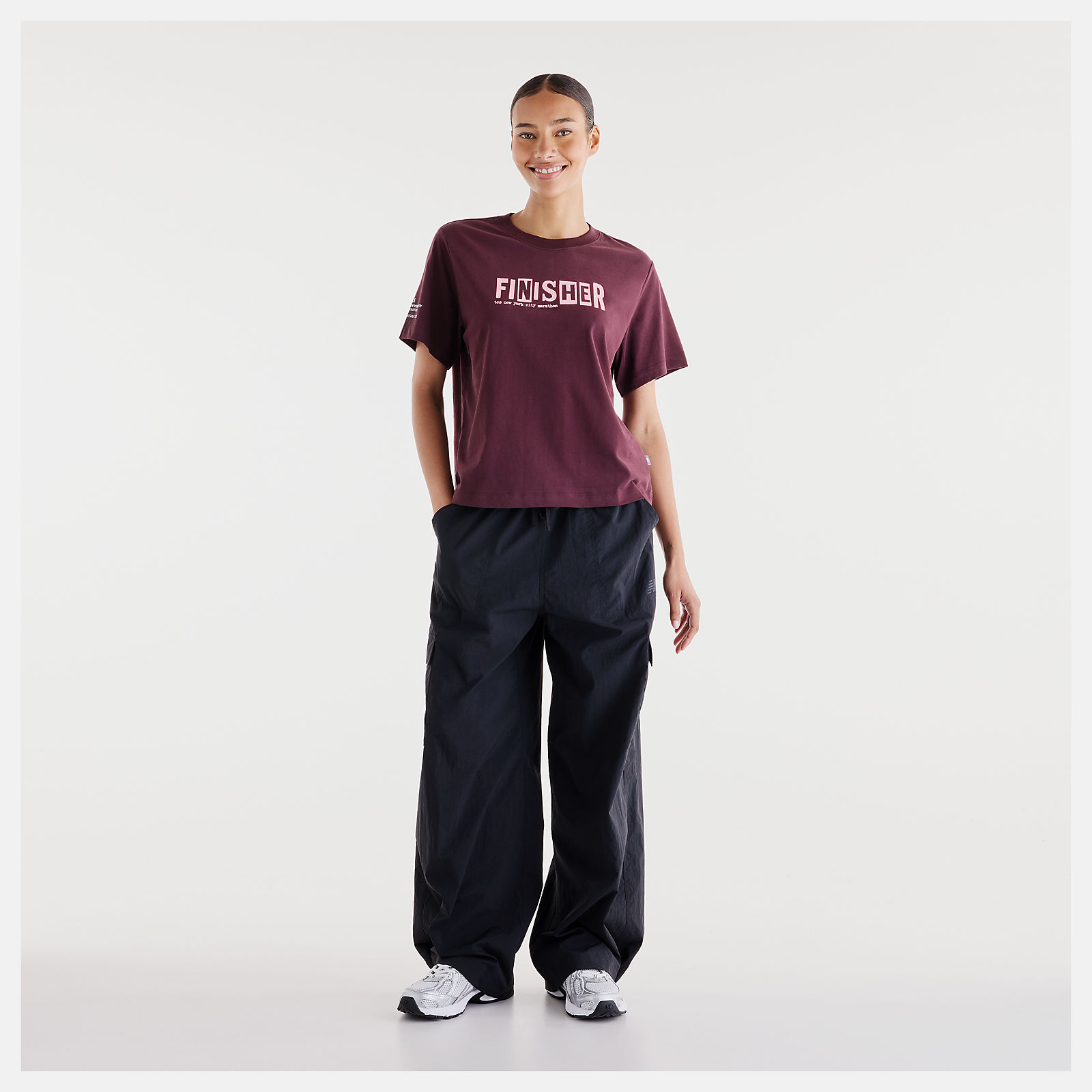 Lola is wearing size S and is 5'8"/172.72cm. Chest: 31.5"/80.01cm, Waist: 25.5"/64.77cm, Hips: 36"/91.44cm