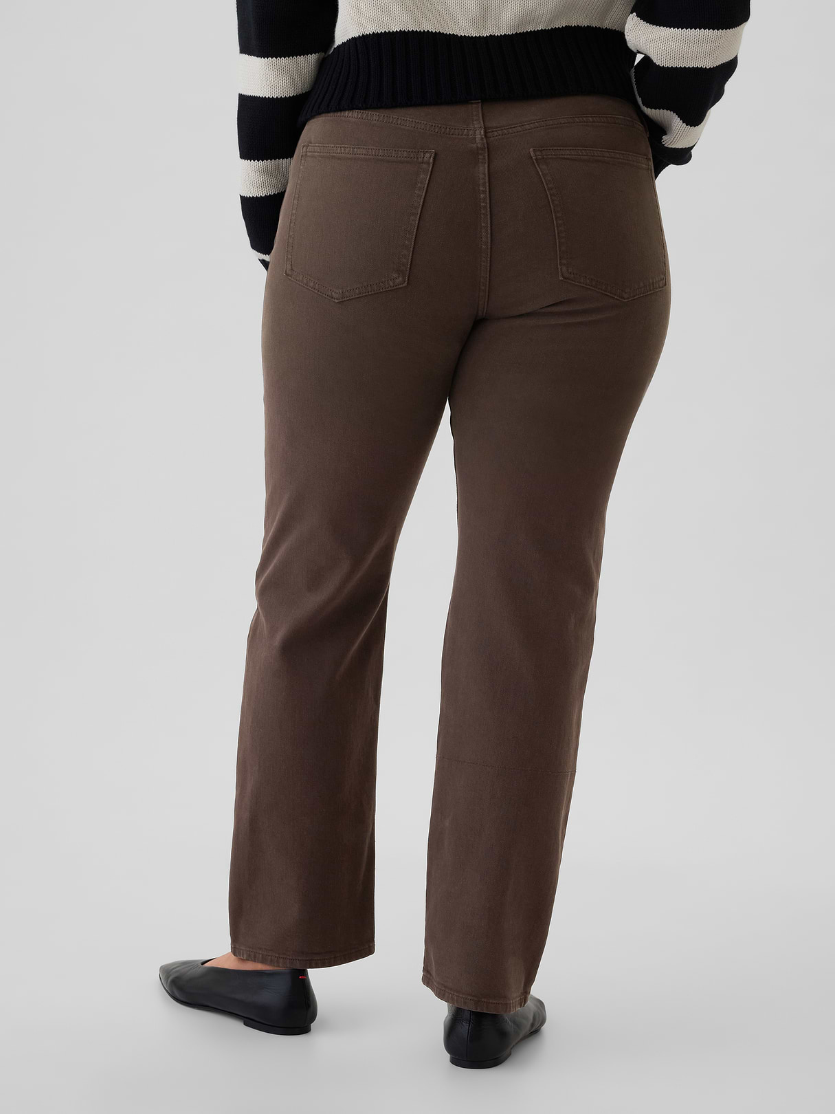 High Rise '90s Slim Straight Jeans - Terra brown