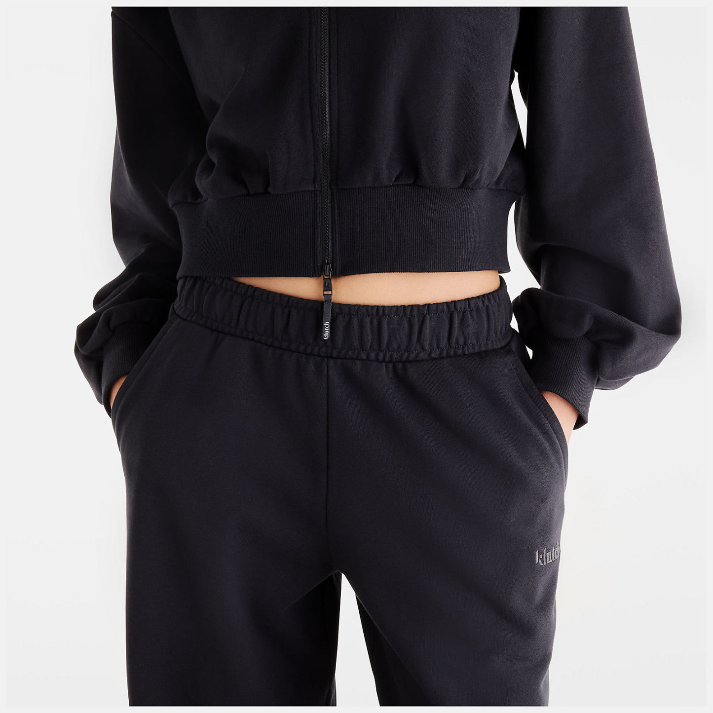 Lola is wearing size S and is 5'8"/172.72cm. Chest: 31.5"/80.01cm, Waist: 25.5"/64.77cm, Hips: 36"/91.44cm
