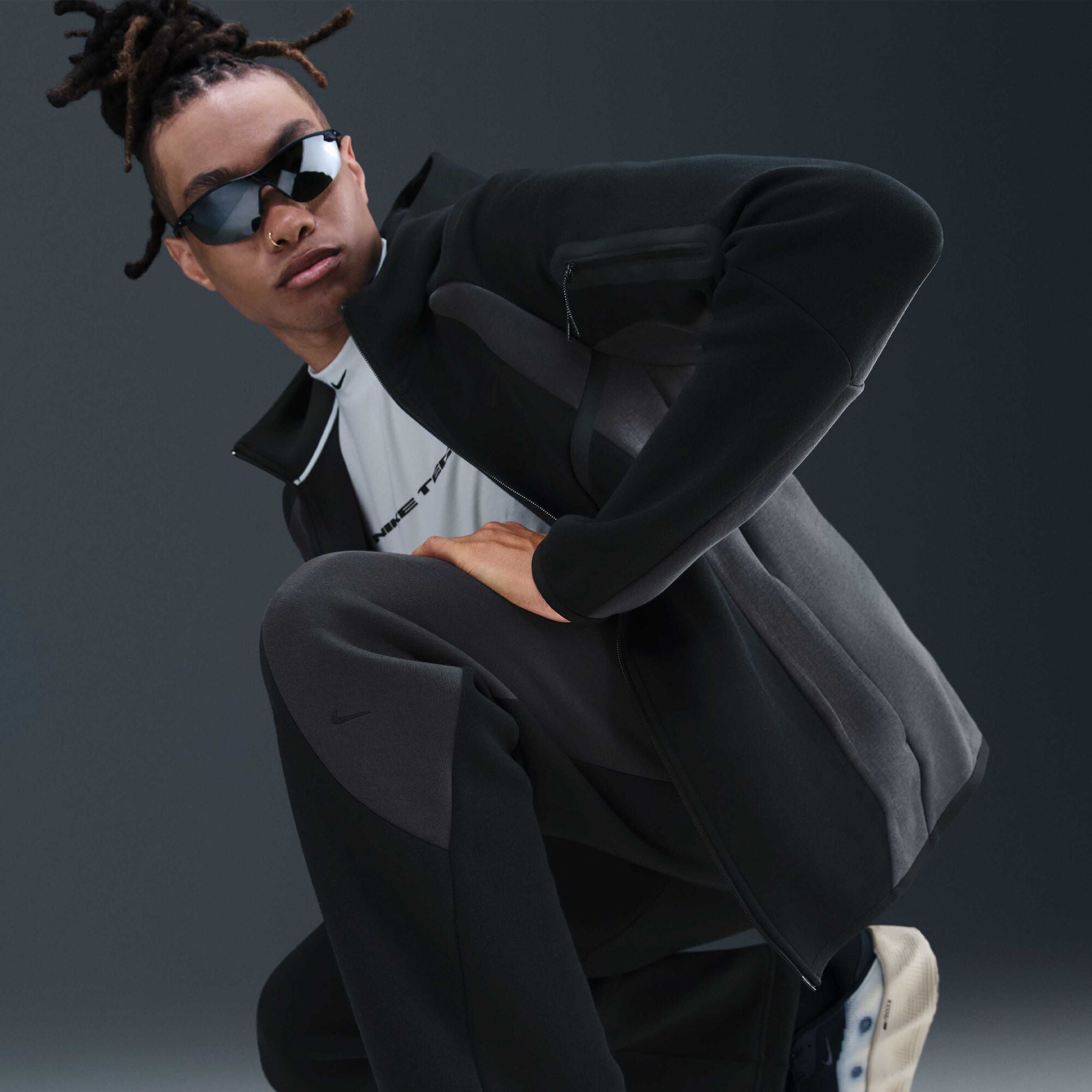 Nike Tech Men's Colour-Block Open-Hem Fleece Trousers - Black/Anthracite/Black