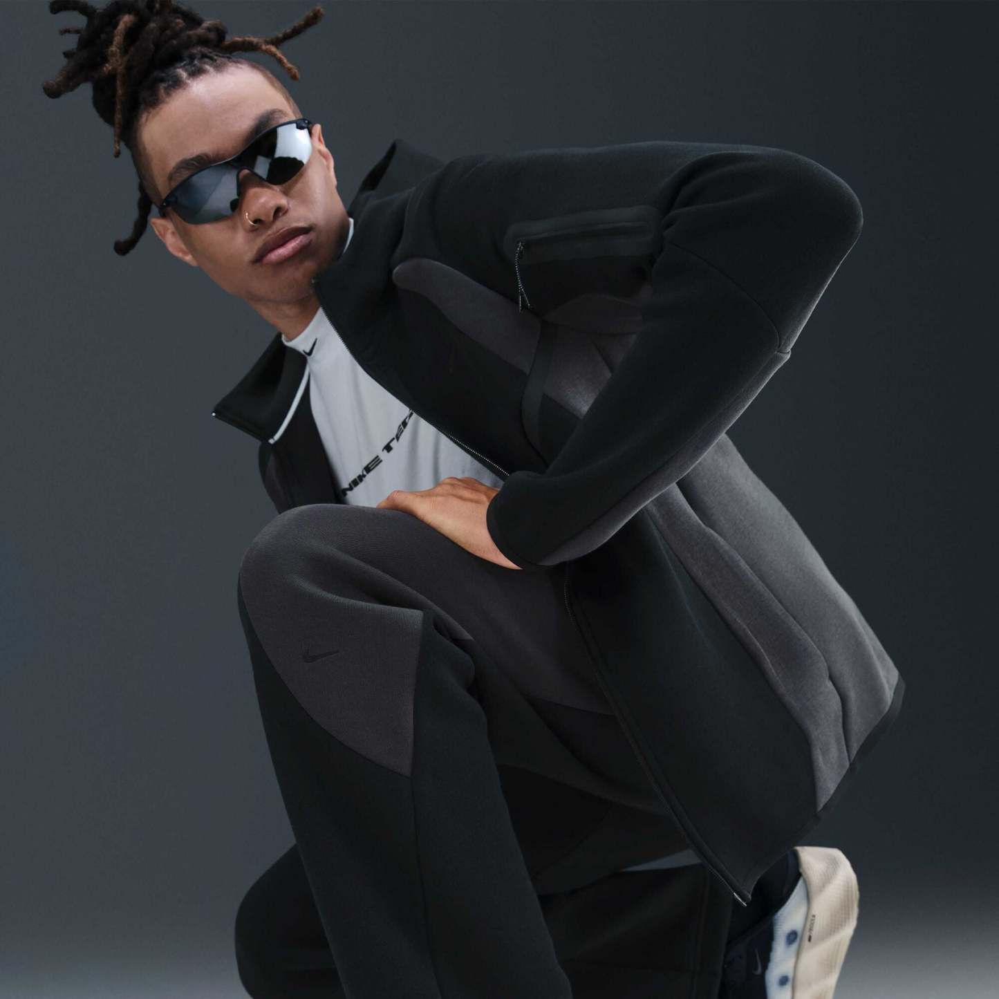 Nike Tech Men's Colour-Block Open-Hem Fleece Trousers - Black/Anthracite/Black