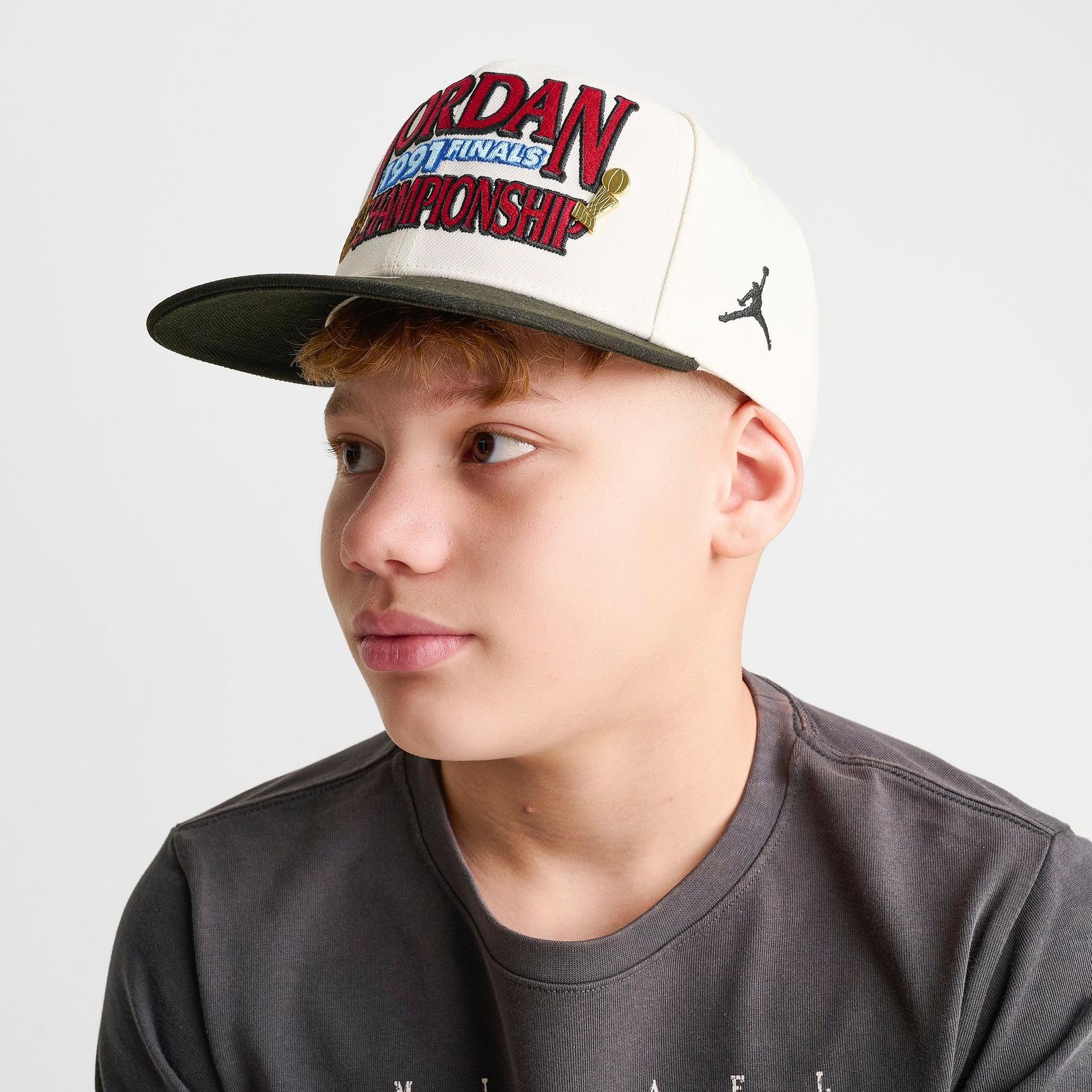Jordan AJ6 1991 Finals Pro Snapback Hat - Pale Ivory/Black - view 2