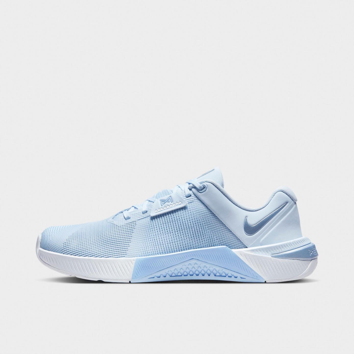 Women's Nithtke Metcon 10 Training Shoes - Hydrogen Blue/Aluminum/Football Grey/Hydrogen Blue - Left shoe facing left. Outside of the shoe.