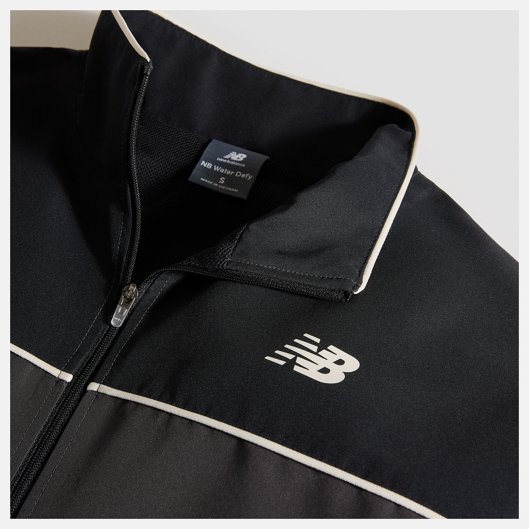 New Balance Trackside Woven Jacket, WJ6279FYBLK