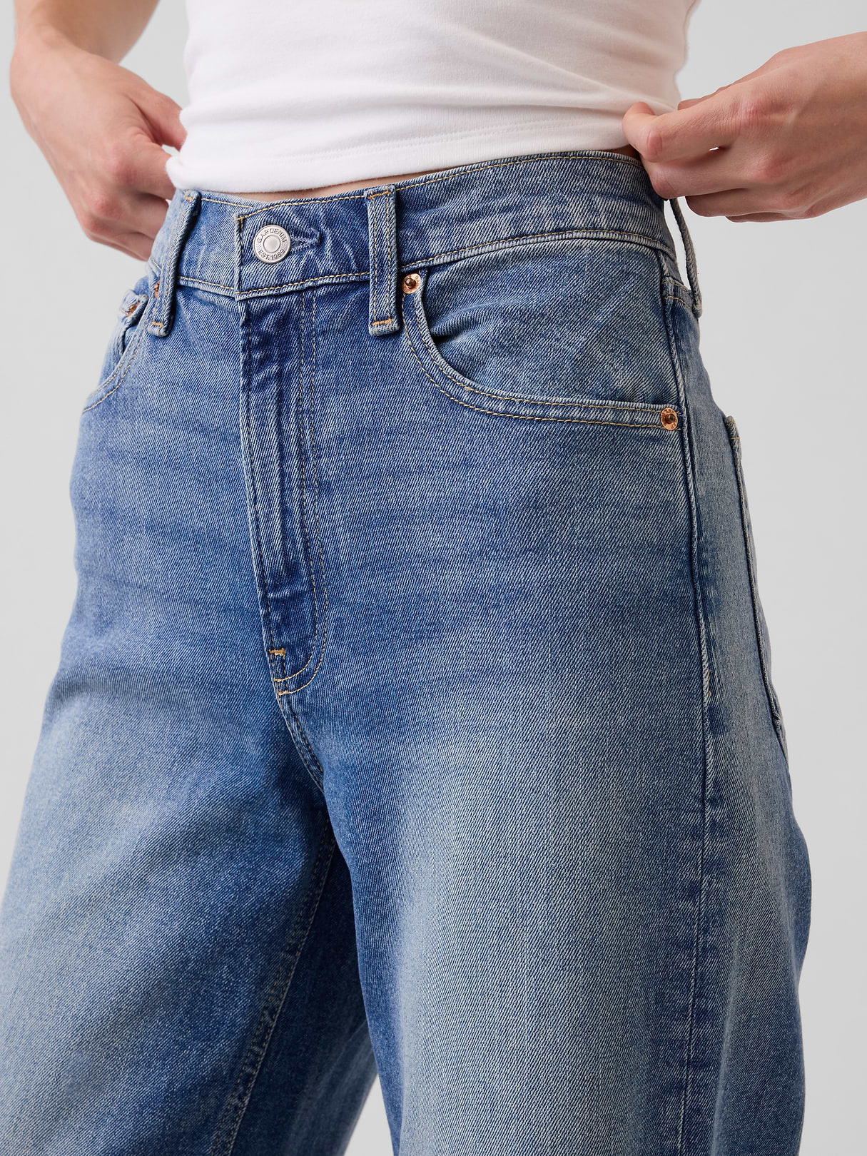 High Rise Stride Wide-Leg Ankle Jeans - Medium indigo