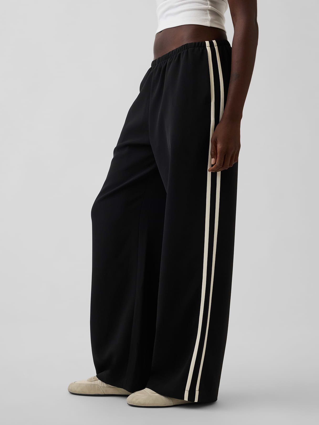 Easy Wide-Leg Pants - Black with off white stripe