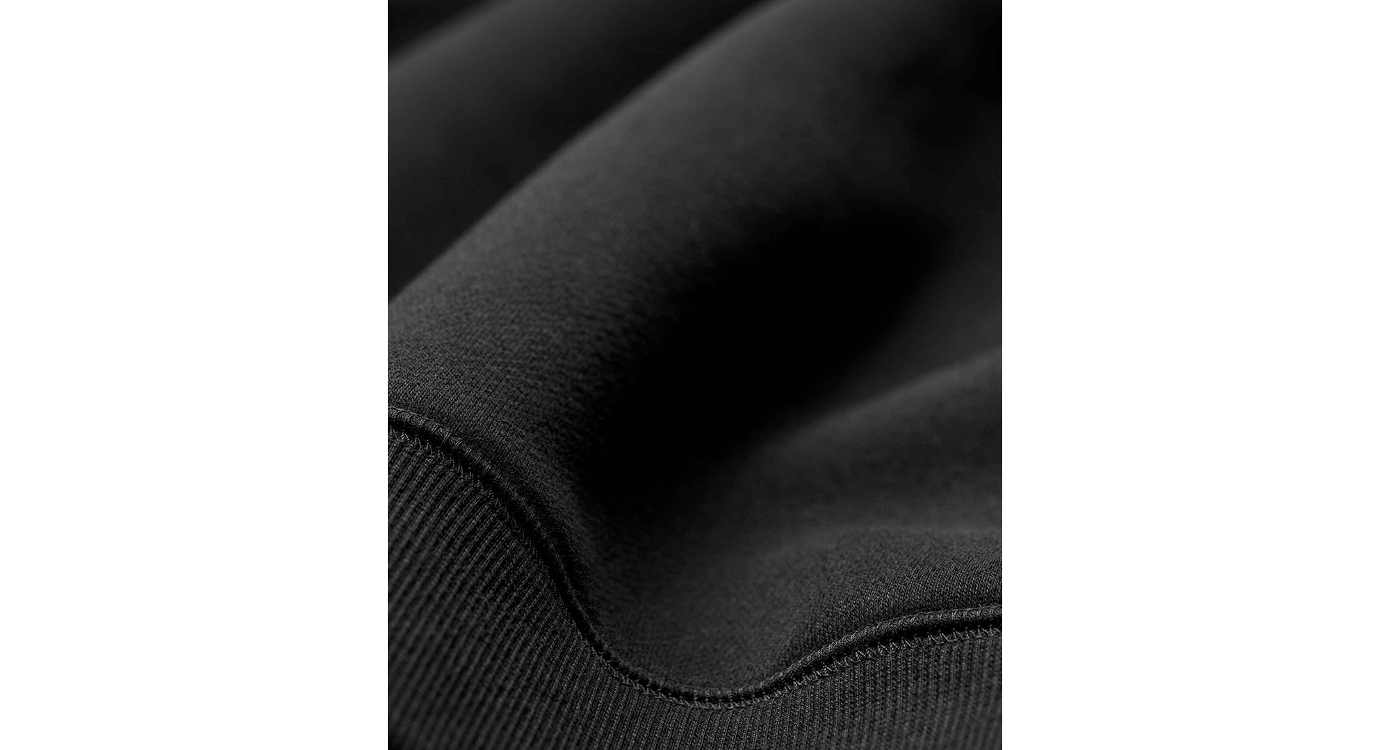 UGG Women's Logo Crewneck Sweatshirt - Black