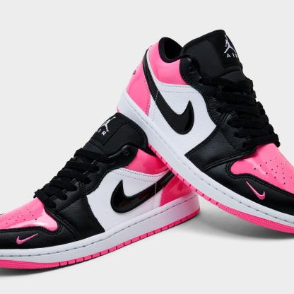 Women's Air Jordan Retro 1 Low SE Casual Shoes - Pinksicle/White/Black - view 3