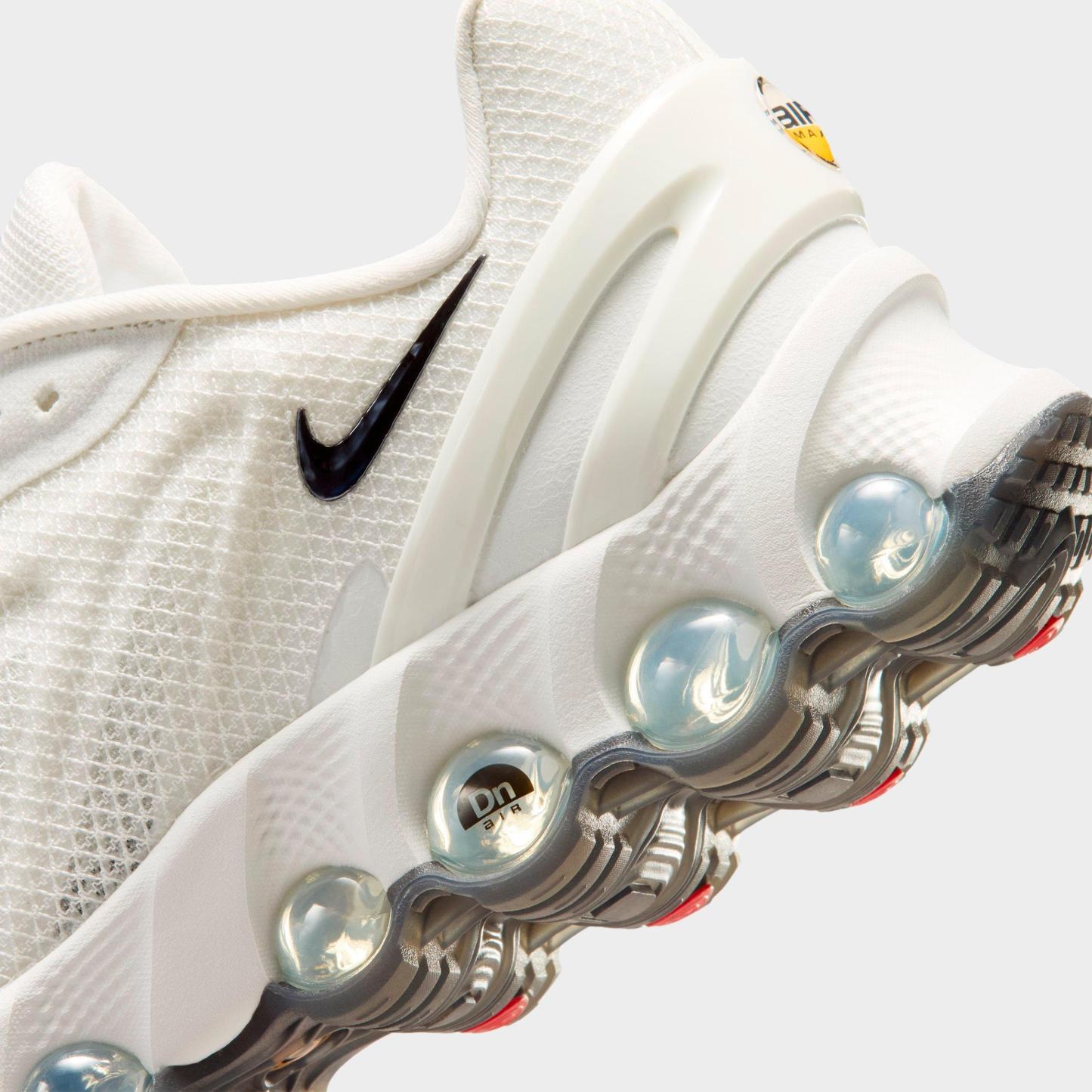 Men's Nithtke Air Max Dn8 Casual Shoes - Summit White/Black - Detail shot
