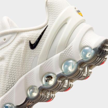 Men's Nithtke Air Max Dn8 Casual Shoes - Summit White/Black - Detail shot