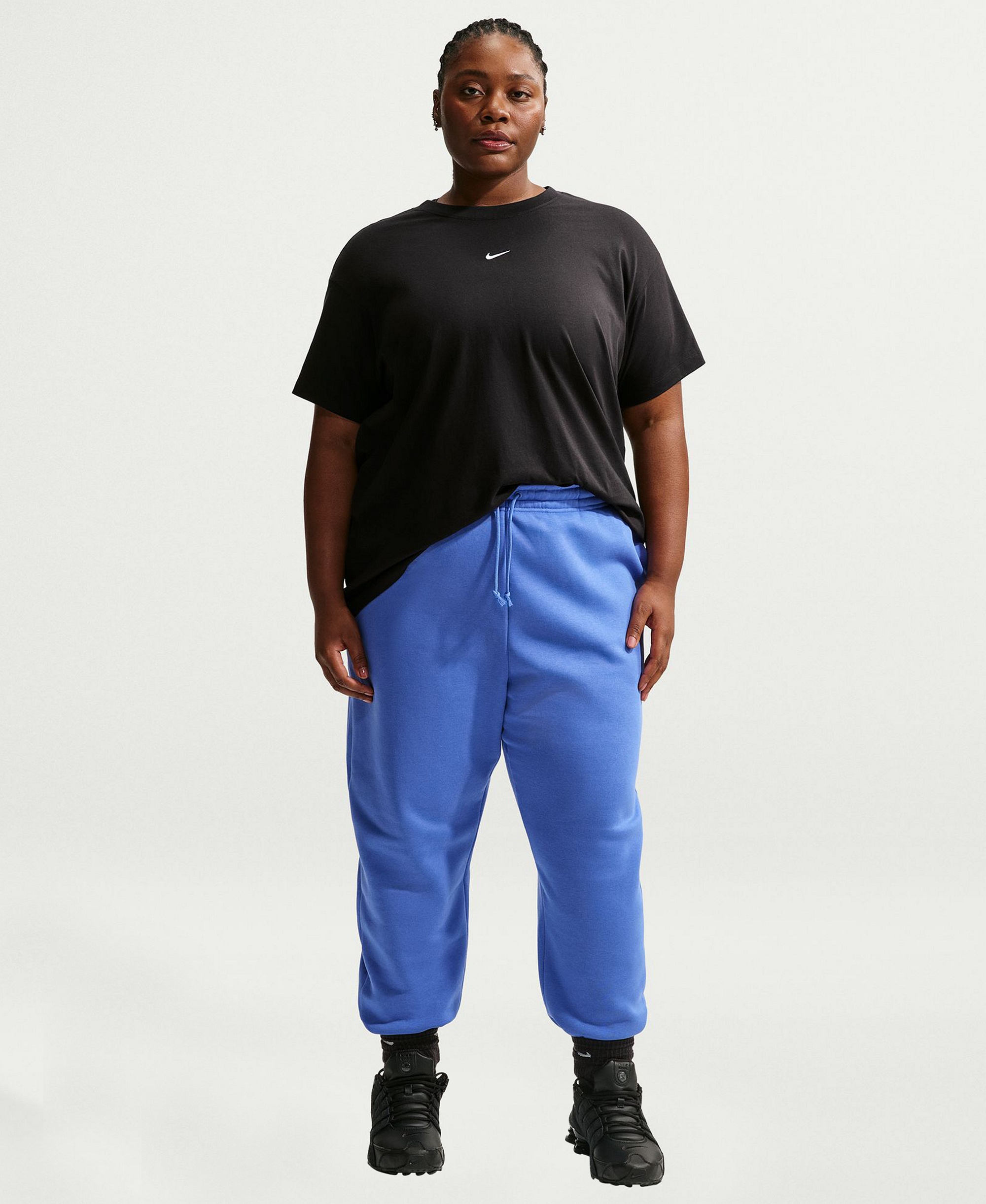 Nike Women's Sportswear Crewneck T-Shirt - Black/white