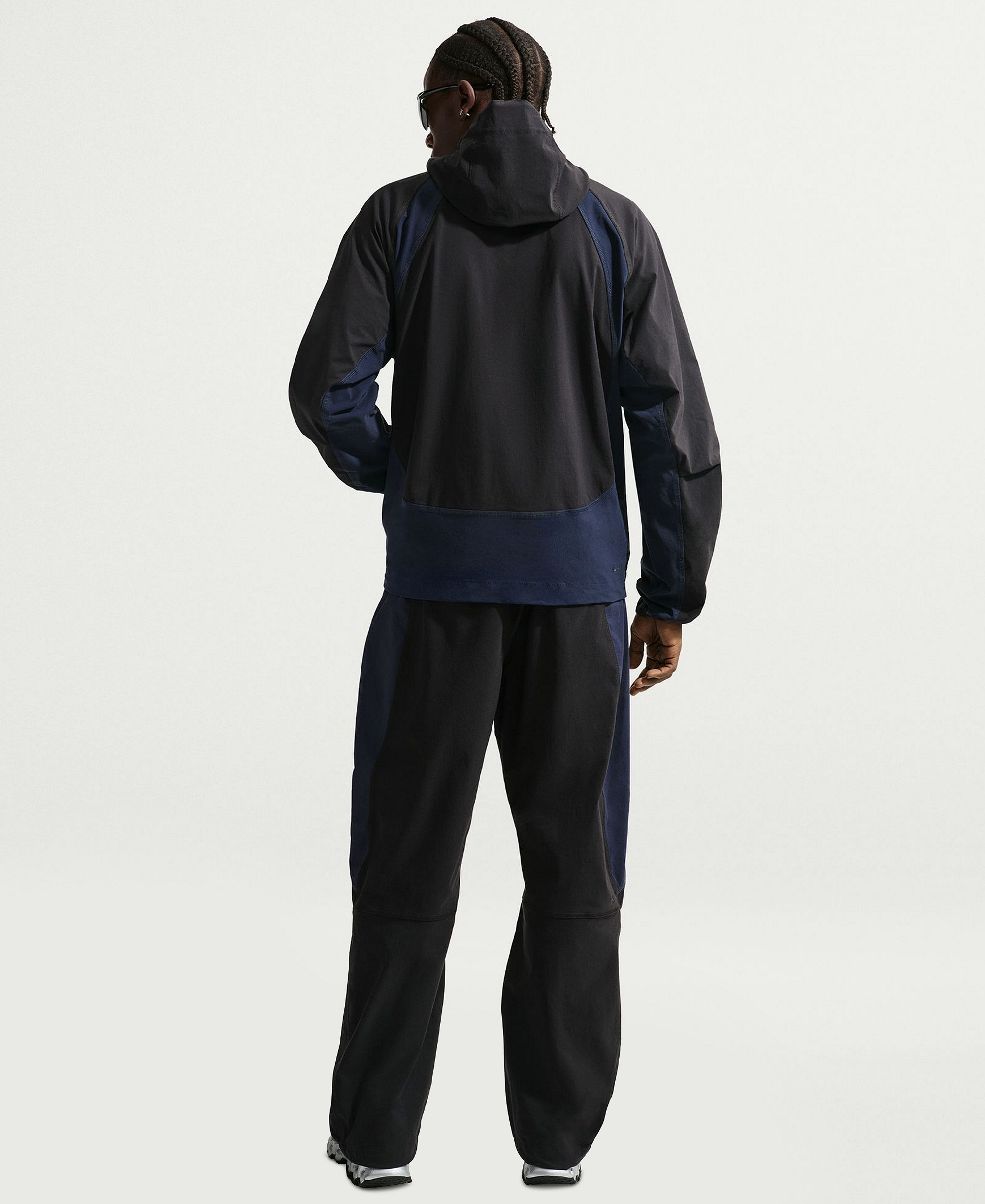 Nike Men's Tech Dri-FIT Full-Zip Windrunner Jacket - Black/Obsidian