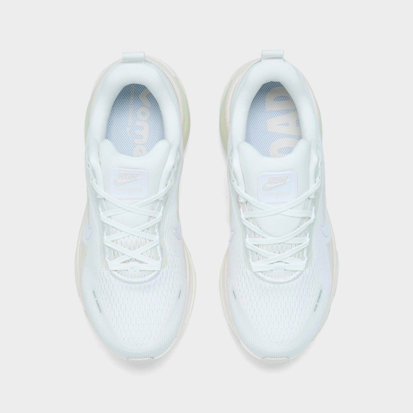 Women's Nike Vomero 18 SE Running Shoes - Summit White/White/Chalk/Seaglass