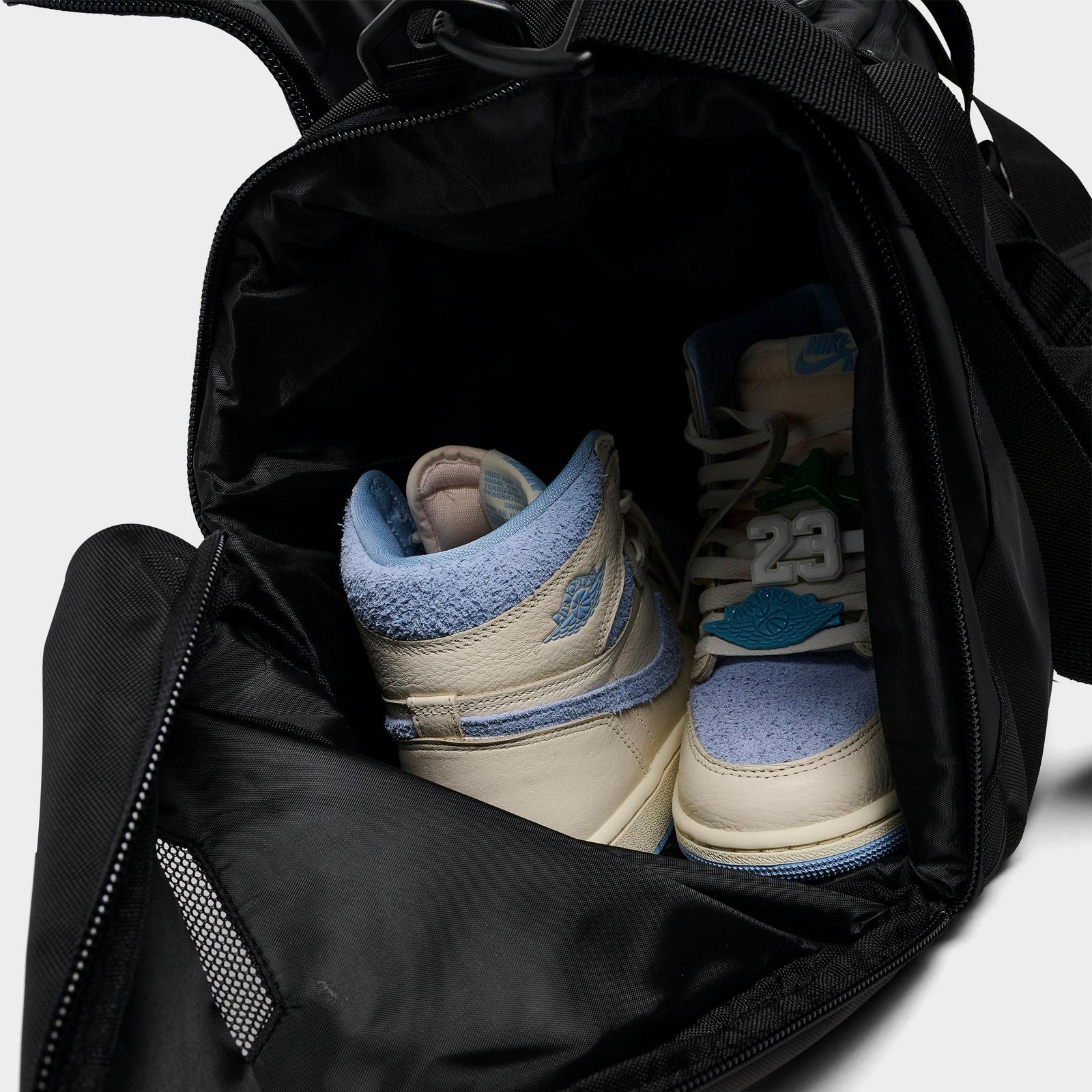 Jordan Element Duffel Bag (68.8L) - Black/Black - view 7