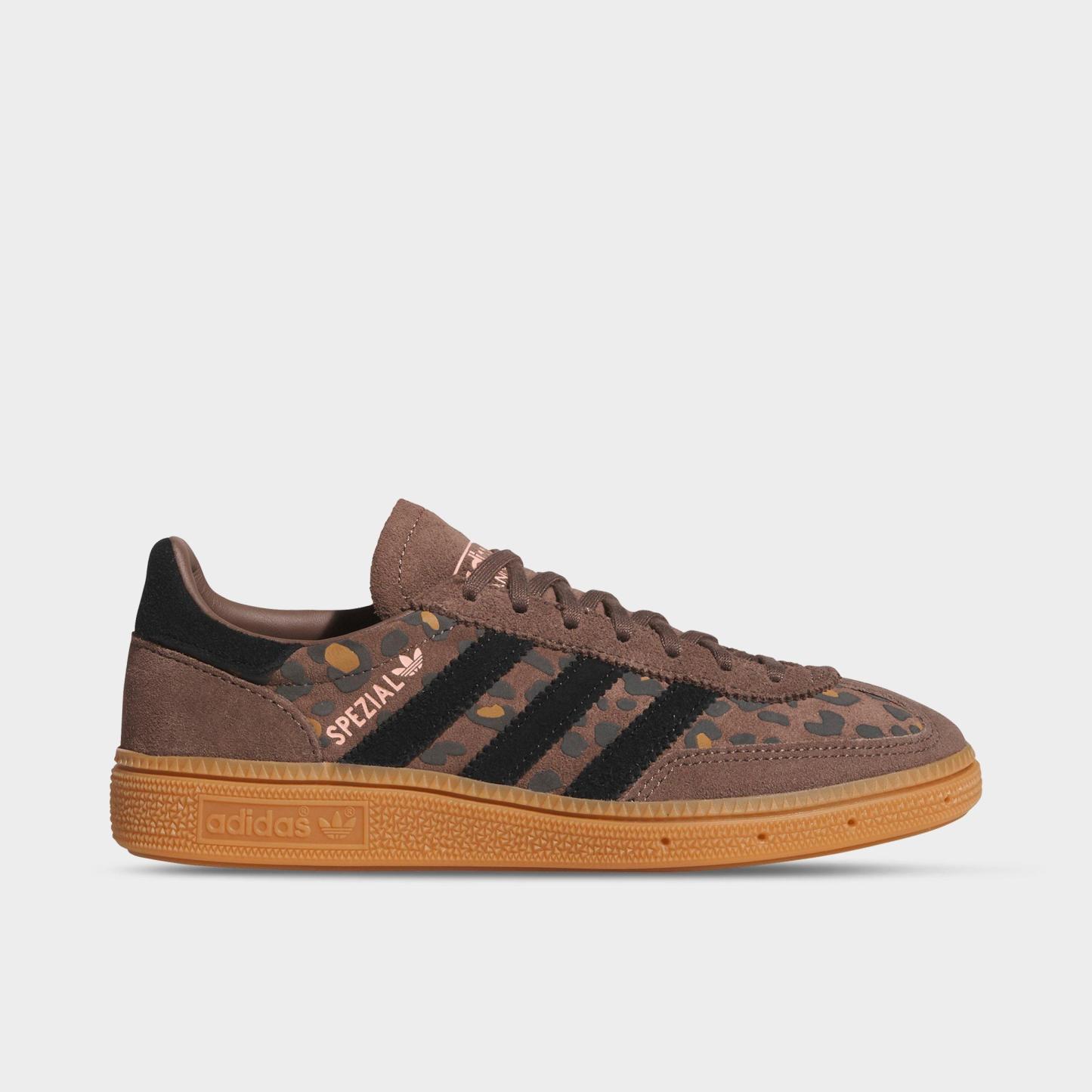 Big Kids' adidas Originals Handball Spezial Casual Shoes - Part 1 - Earth Strata/Core Black/Glow Pink - Left shoe facing left. Outside of the shoe.