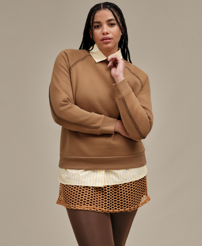 UGG Women's Classic Crewneck - Chestnut.