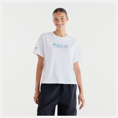 Lola is wearing size S and is 5'8"/172.72cm. Chest: 31.5"/80.01cm, Waist: 25.5"/64.77cm, Hips: 36"/91.44cm