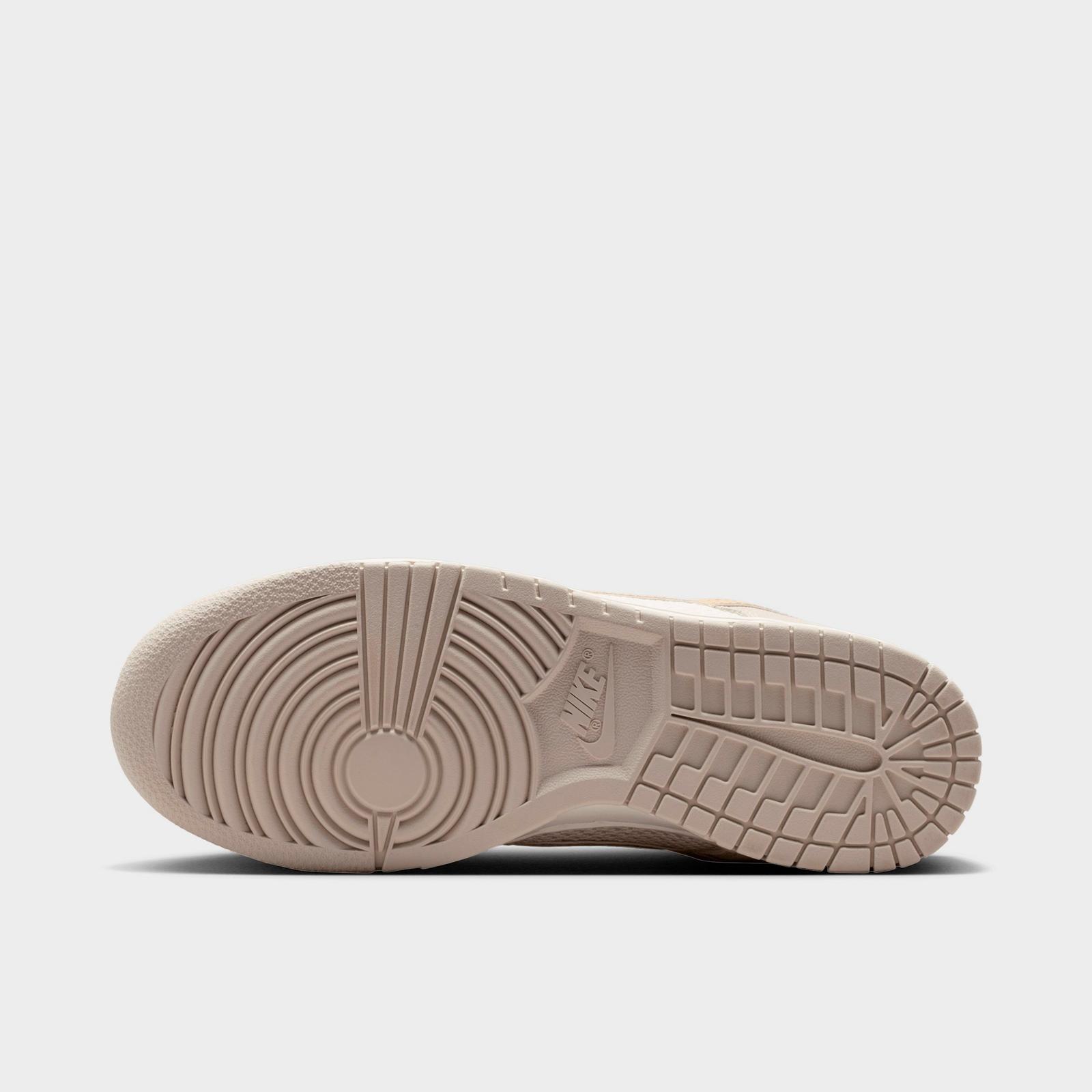 Women's Nike Dunk Low SE Casual Shoes - Sail/Light Orewood Brown/Sail/Linen