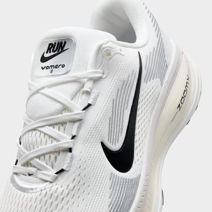 Men's Nithtke Vomero 18 Running Shoes - Part 1 - Summit White/Coconut Milk/Coconut Milk/Black - Detail shot
