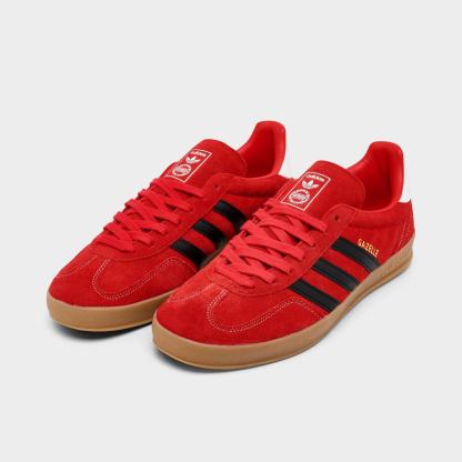 Men's adidas Originals Gazelle Indoor Casual Shoes - Better Scarlet/Core Black/Gum - view 2