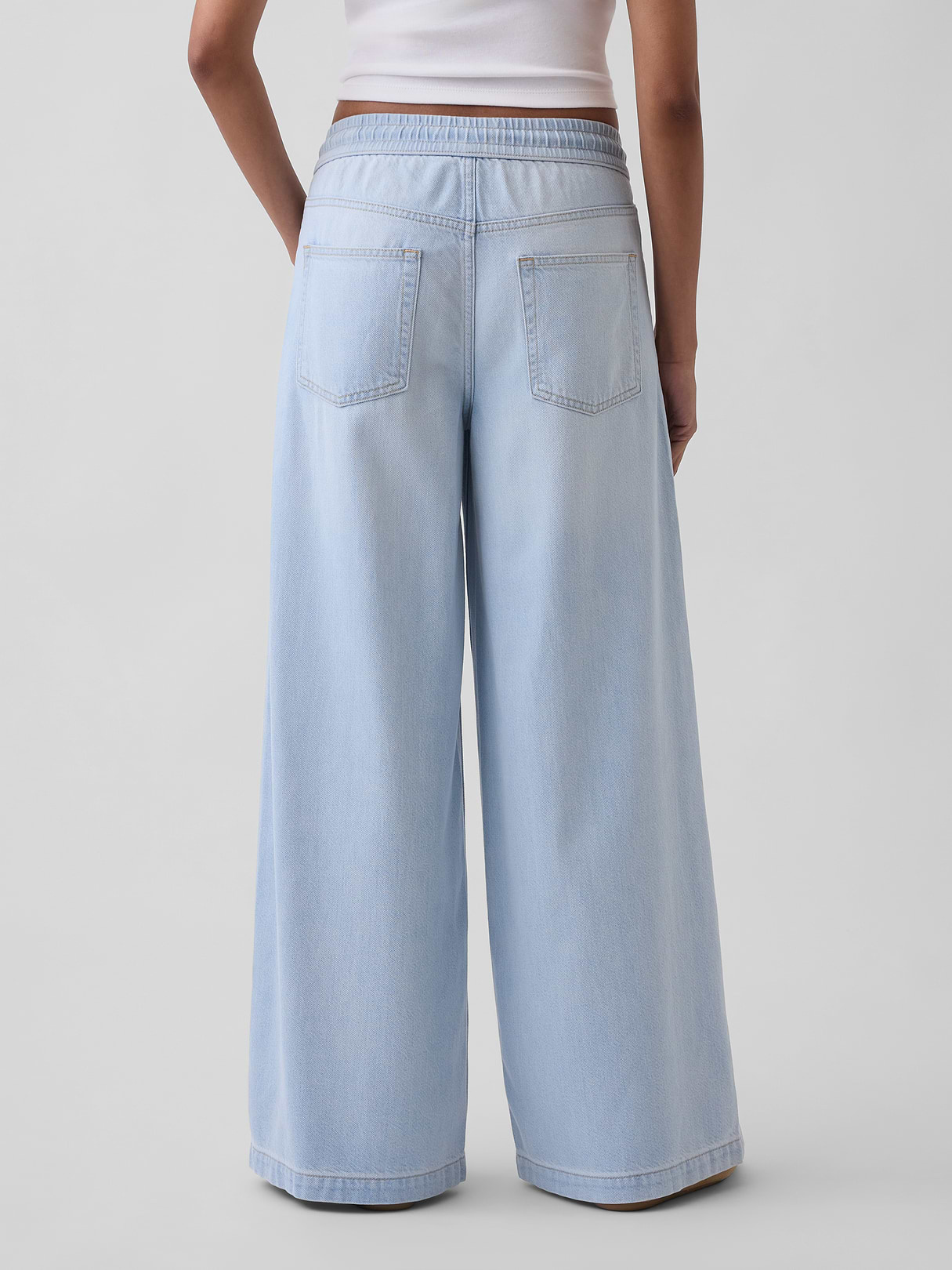 Mid Rise UltraSoft Easy Baggy Jeans - Light indigo