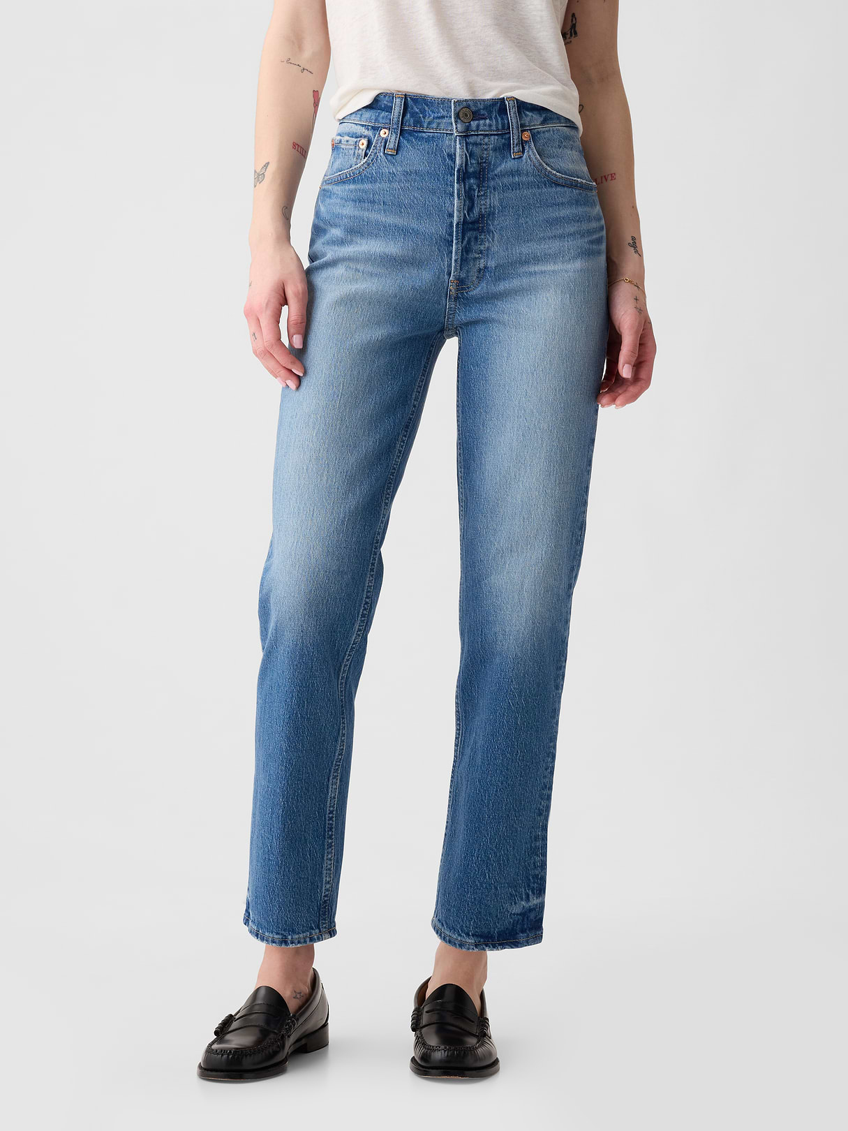 High Rise Cheeky Straight Jeans - Light indigo