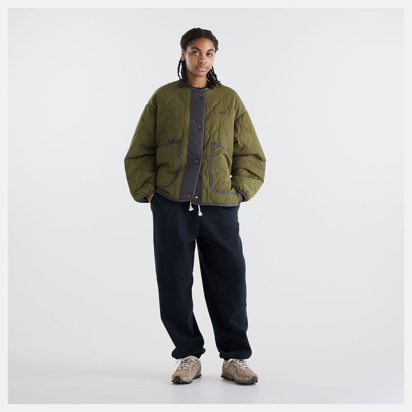 Rocki is wearing size S and is 5'7.5"/171.45cm. Chest: 30.5"/77.47cm, Waist: 24"/60.96cm, Hips: 36"/91.44cm